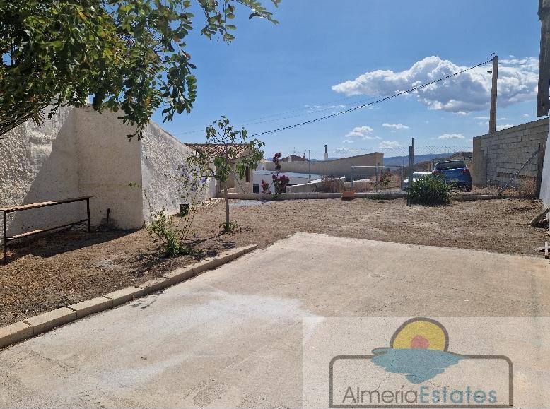 For rent of villa in Albox