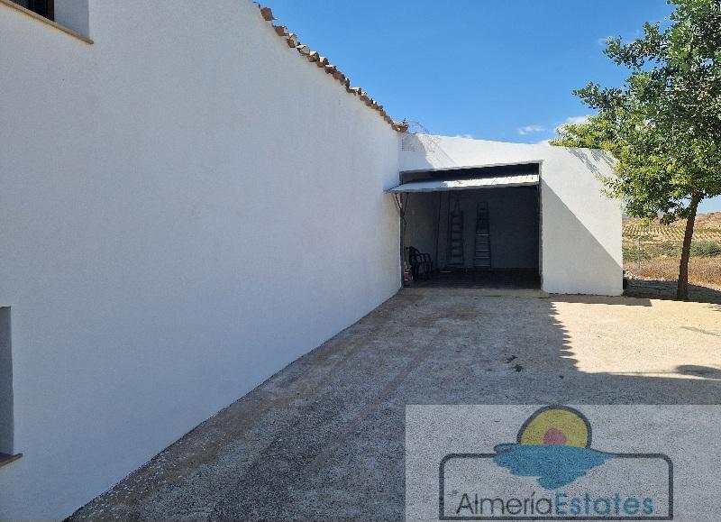 For rent of villa in Albox