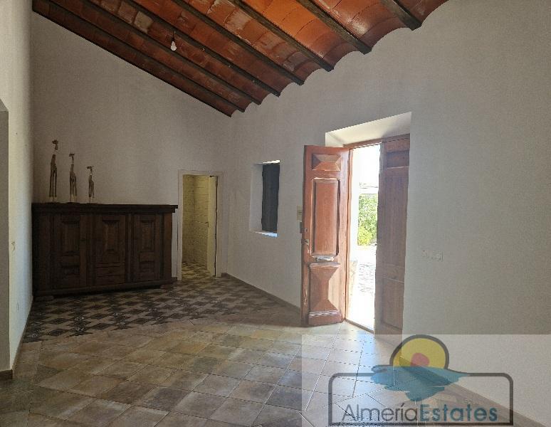 For rent of villa in Albox