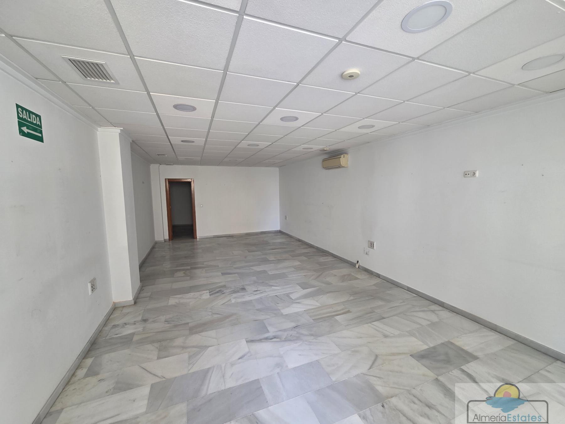 Venta de local en Albox