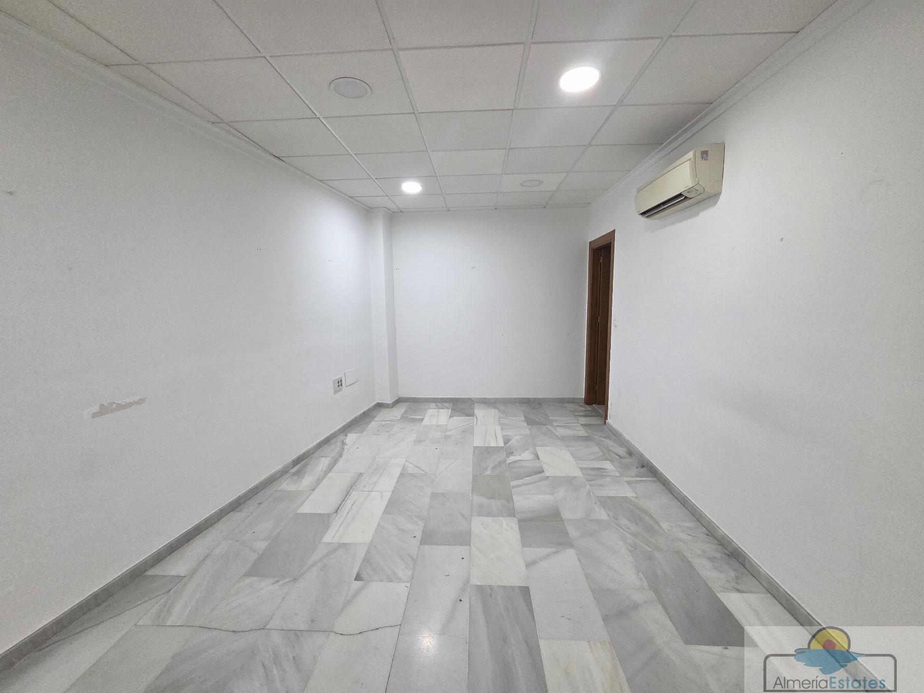 Venta de local en Albox