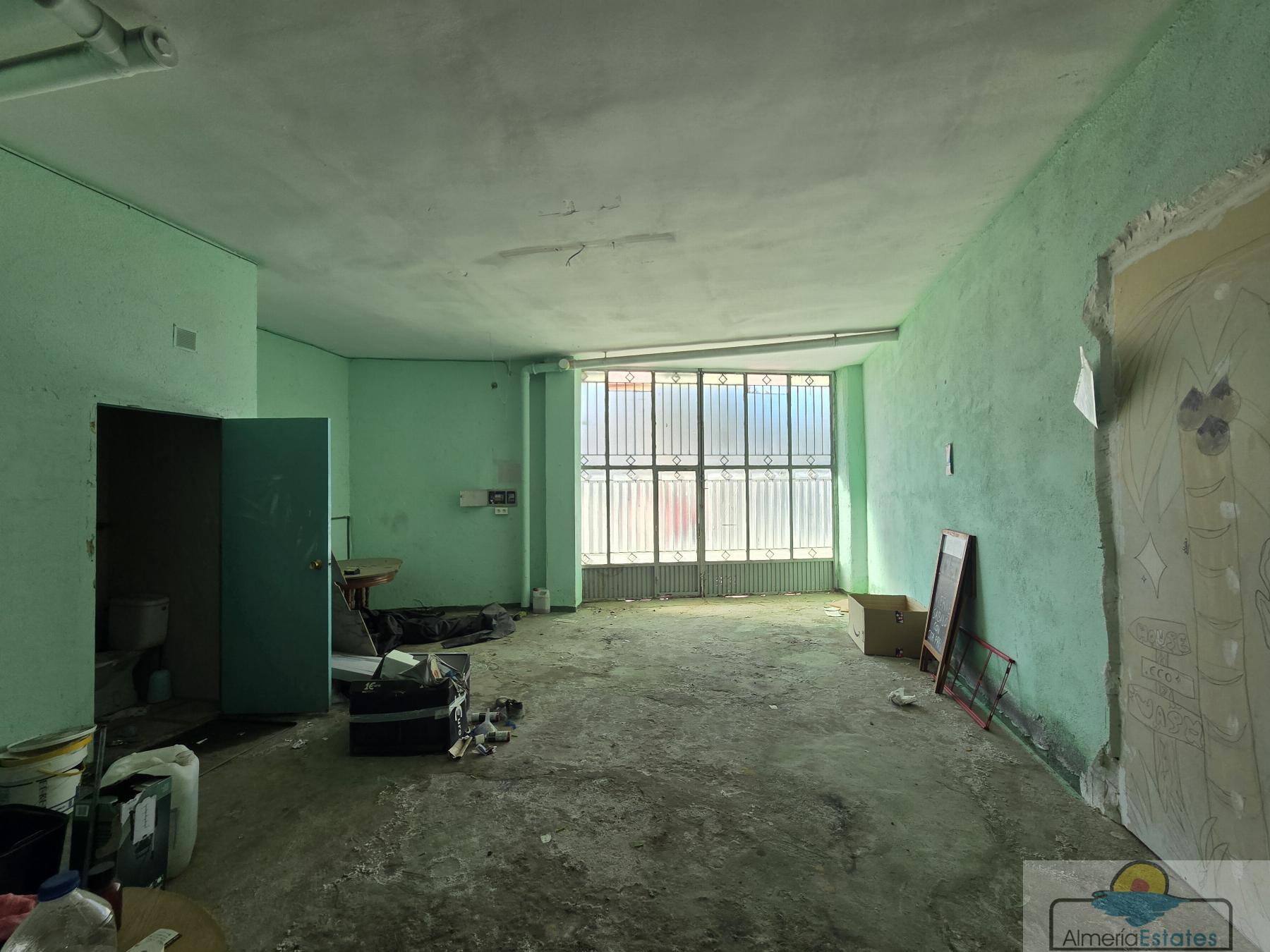 Venta de local en Albox