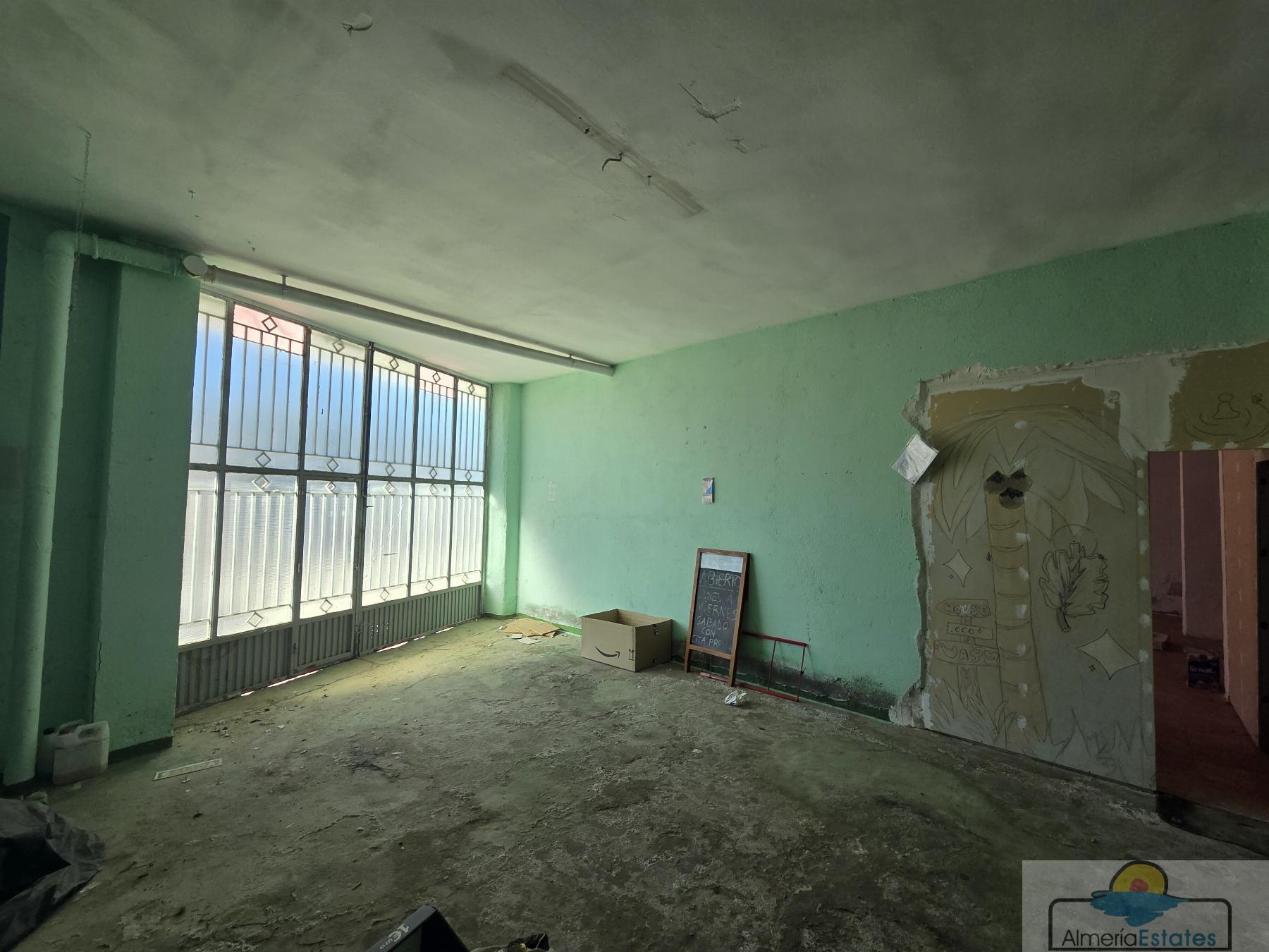 Venta de local en Albox