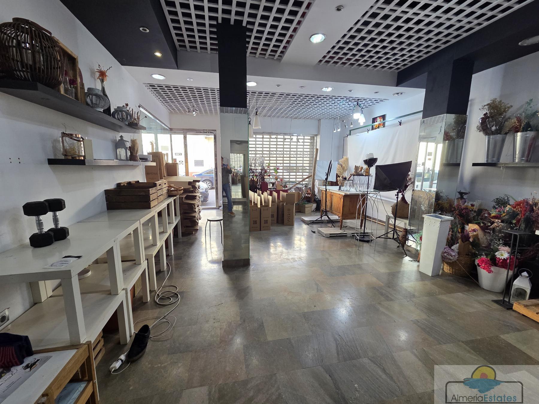 Venta de local en Albox