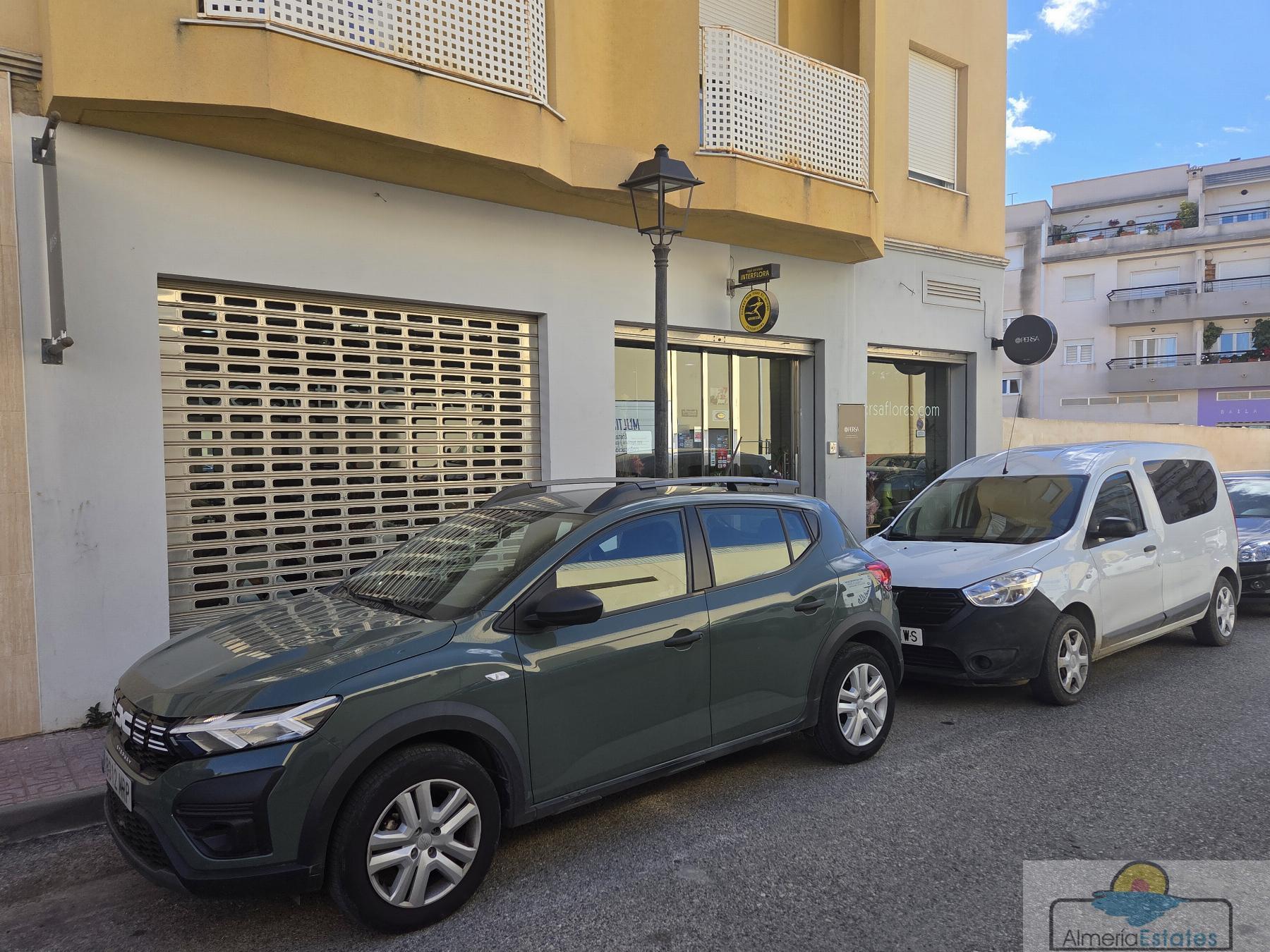 Venta de local en Albox