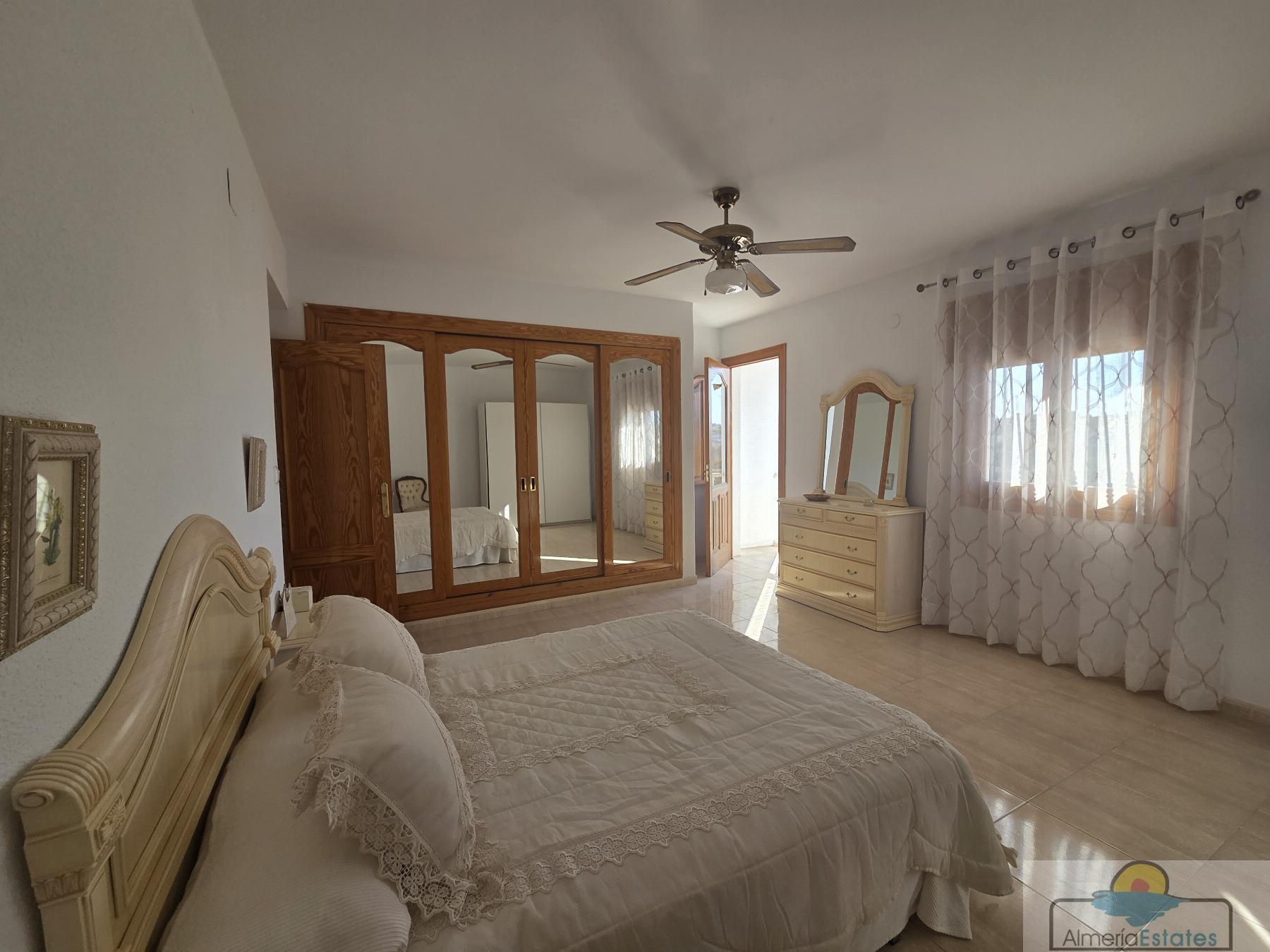 Venta de villa en Albox