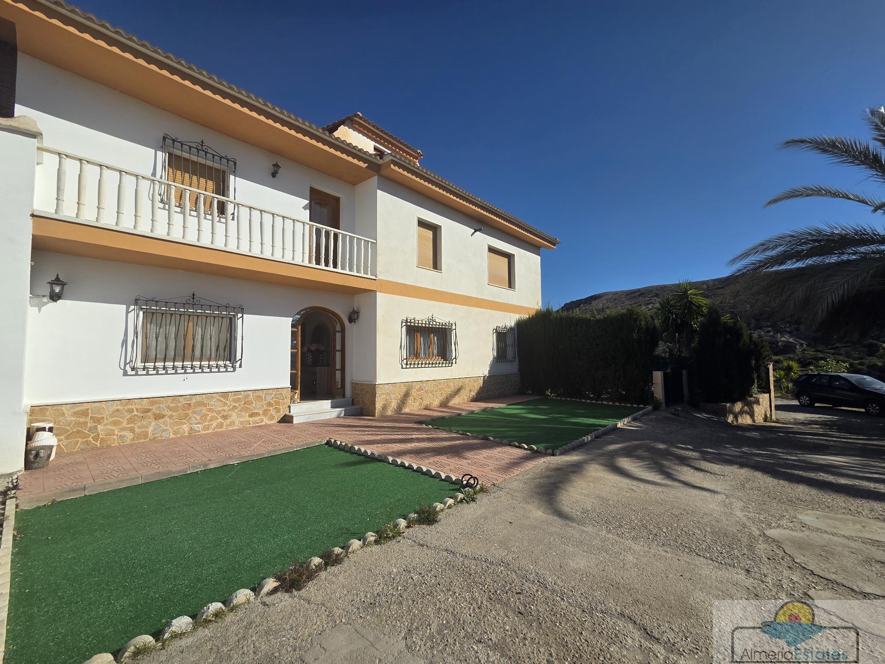 Venta de villa en Albox