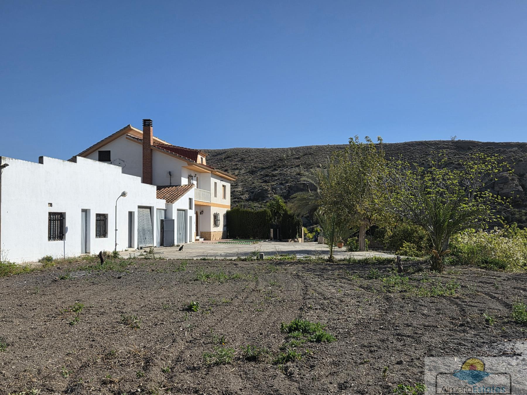 Venta de villa en Albox