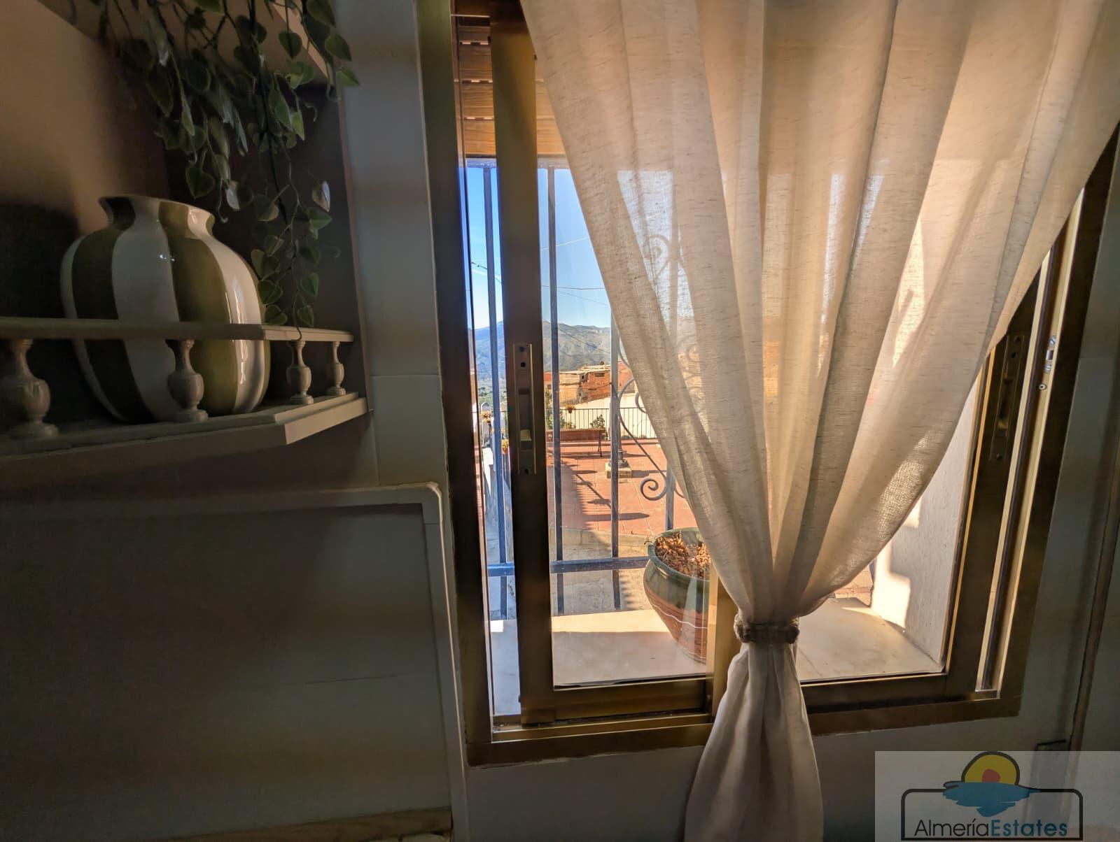 Venta de casa en Somontín