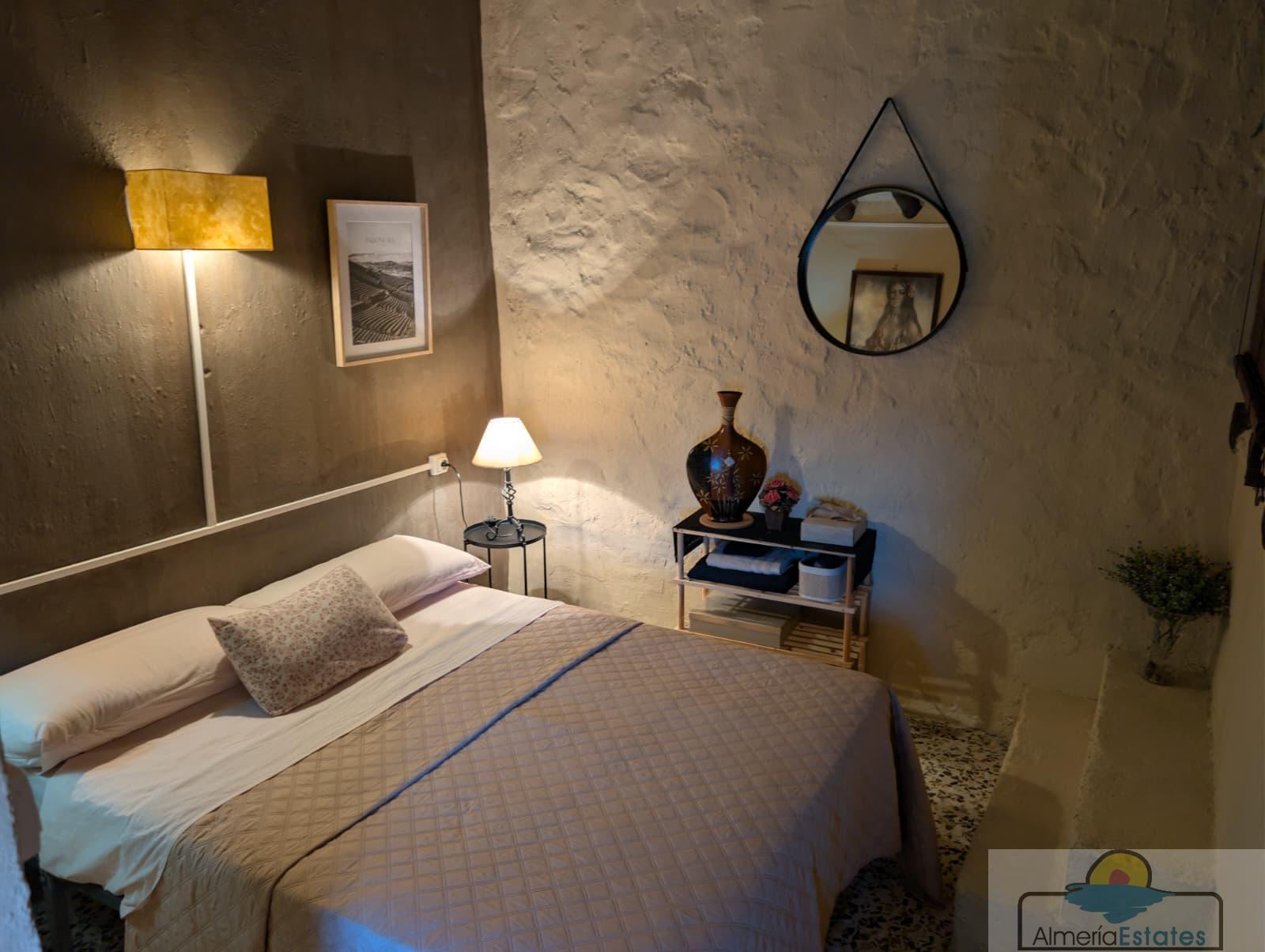 Venta de casa en Somontín