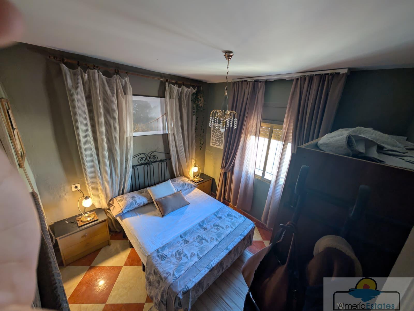 Venta de casa en Somontín