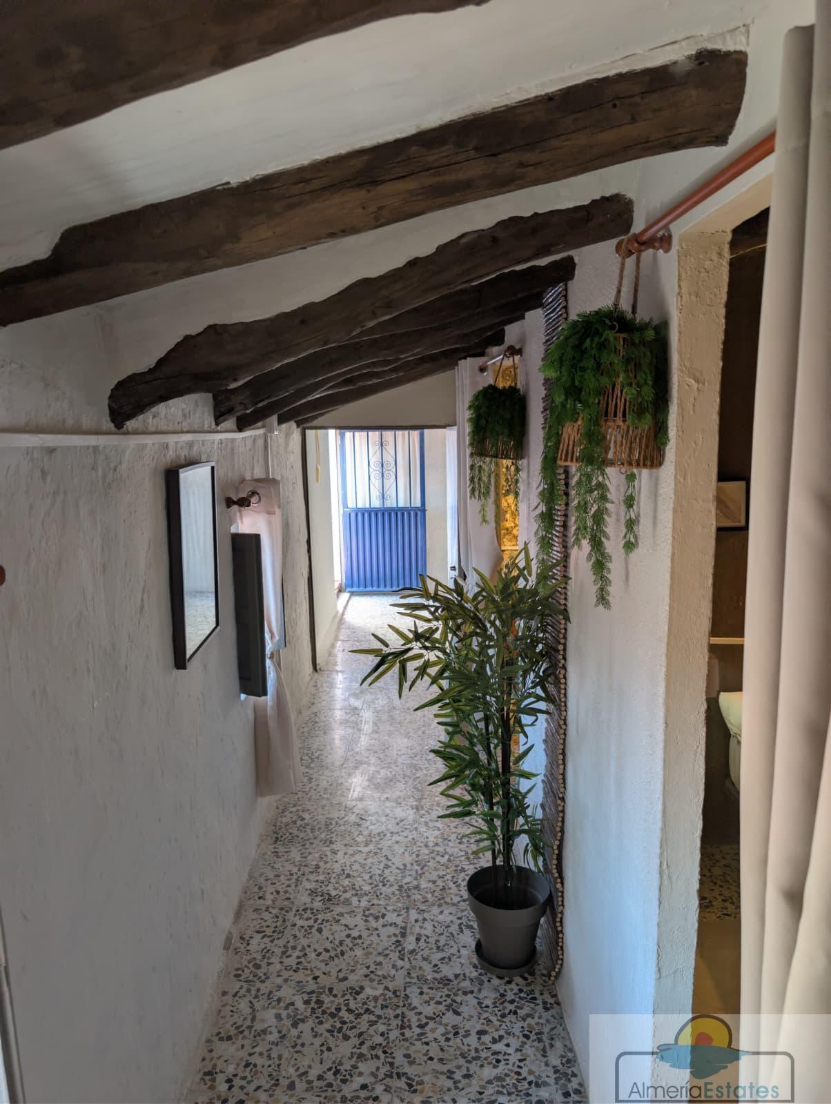 Venta de casa en Somontín