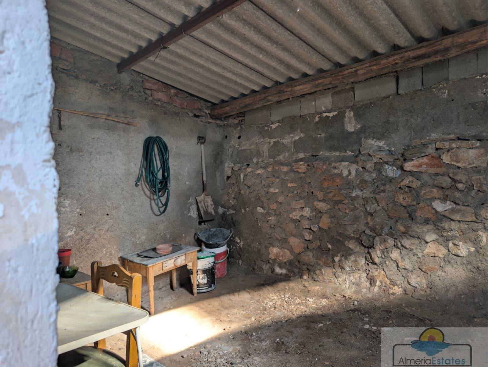 Venta de casa en Somontín