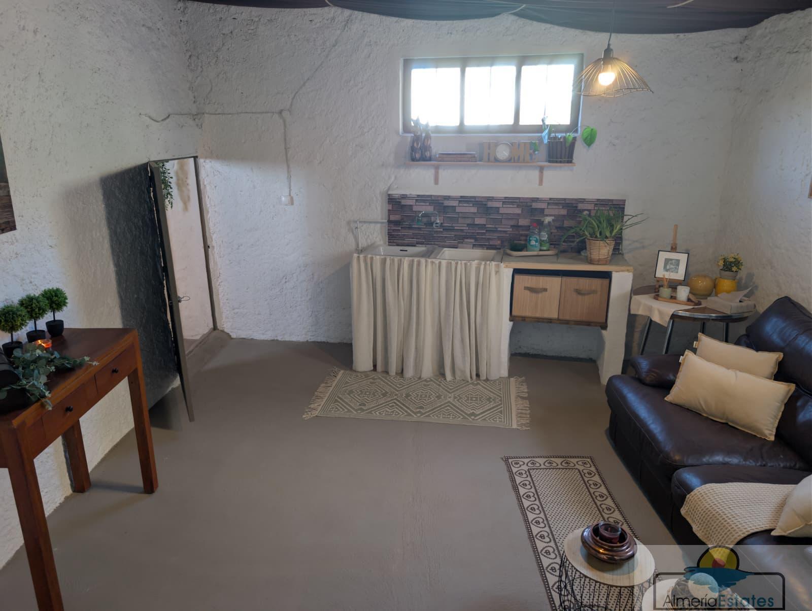 Venta de casa en Somontín