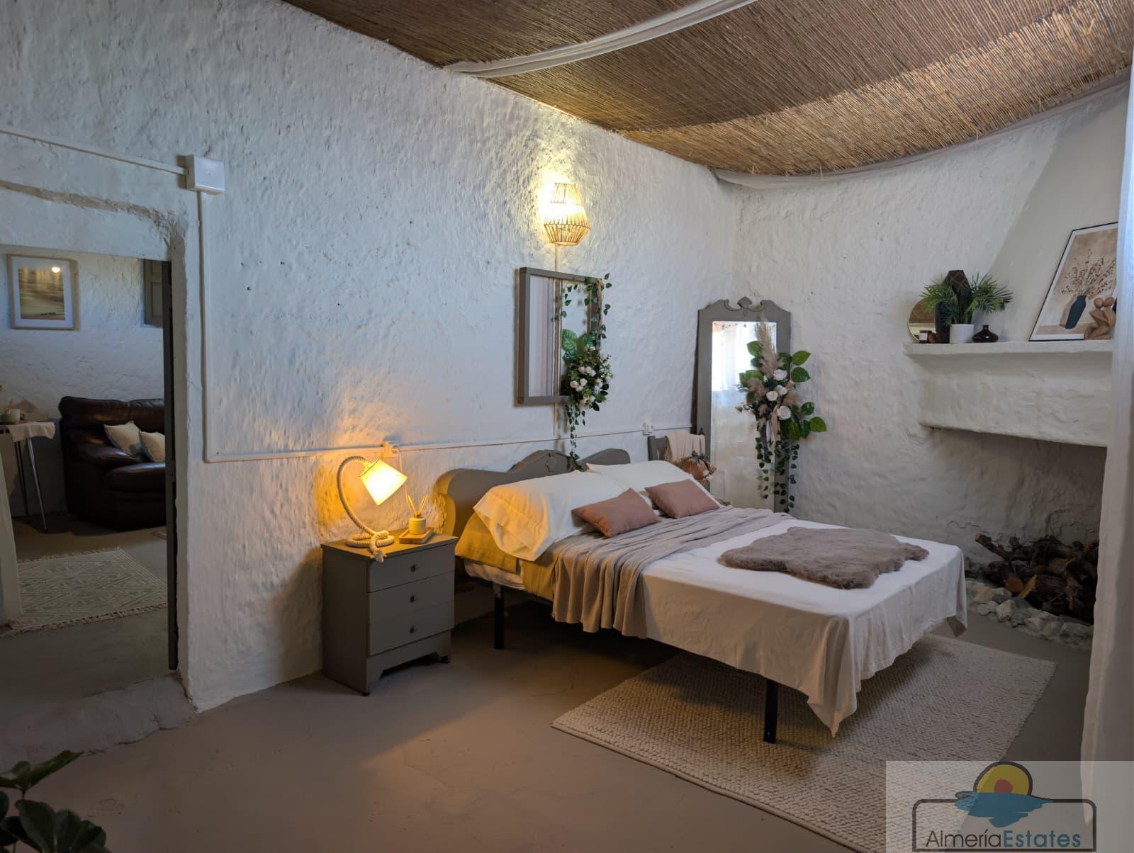 Venta de casa en Somontín