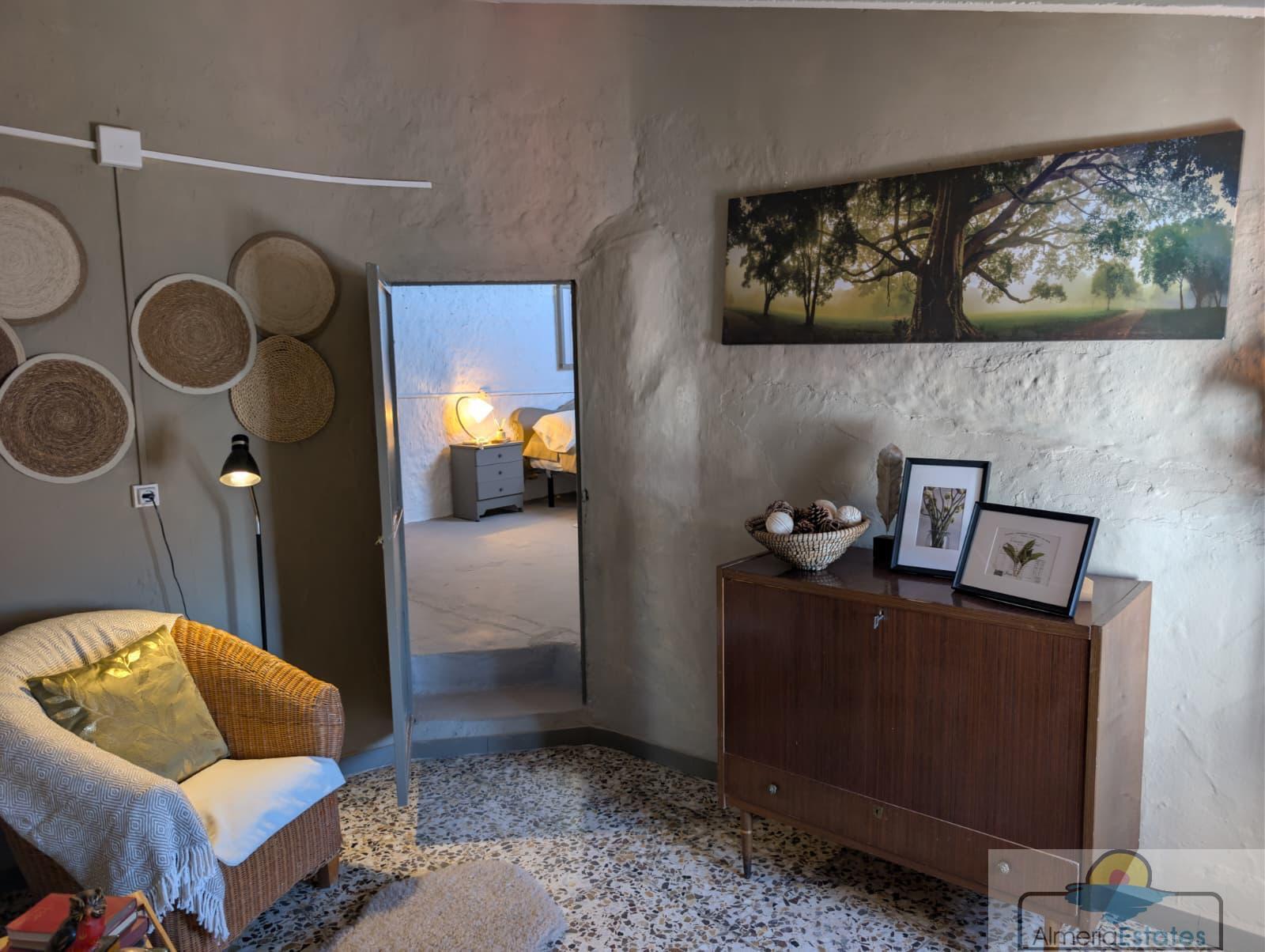 Venta de casa en Somontín