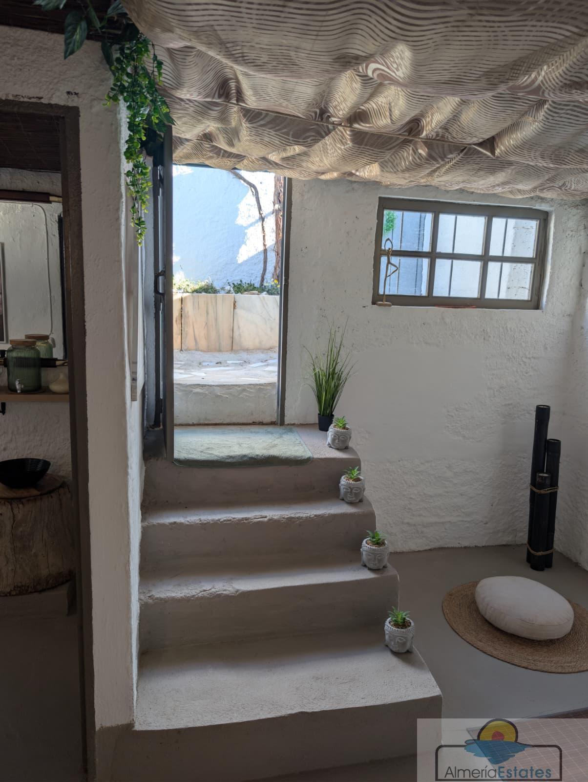 Venta de casa en Somontín