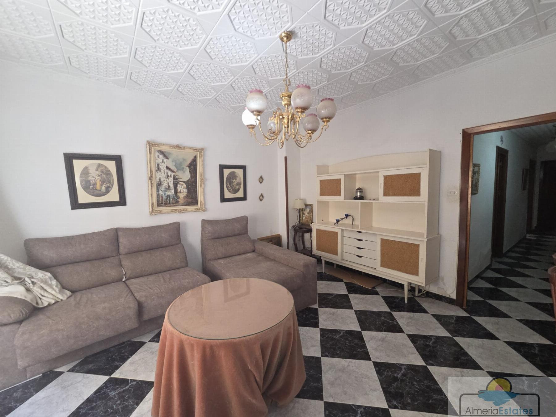 Venta de edificio en Albox