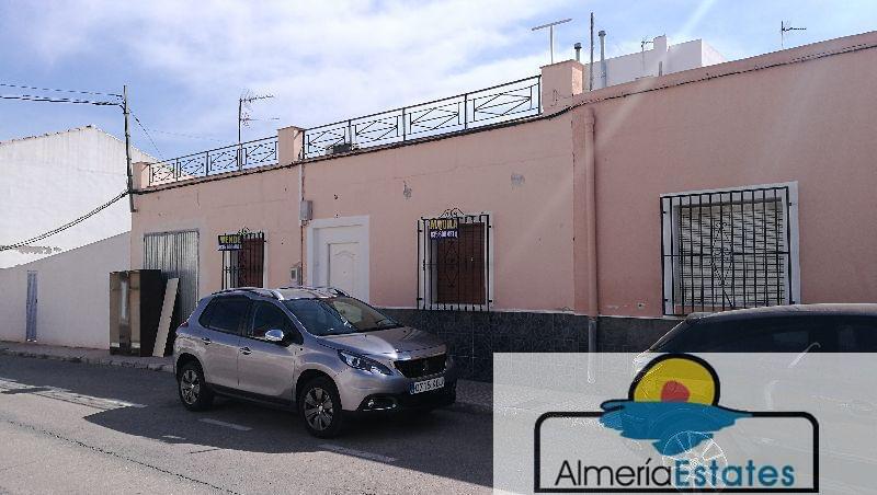 Venta de casa en Albox