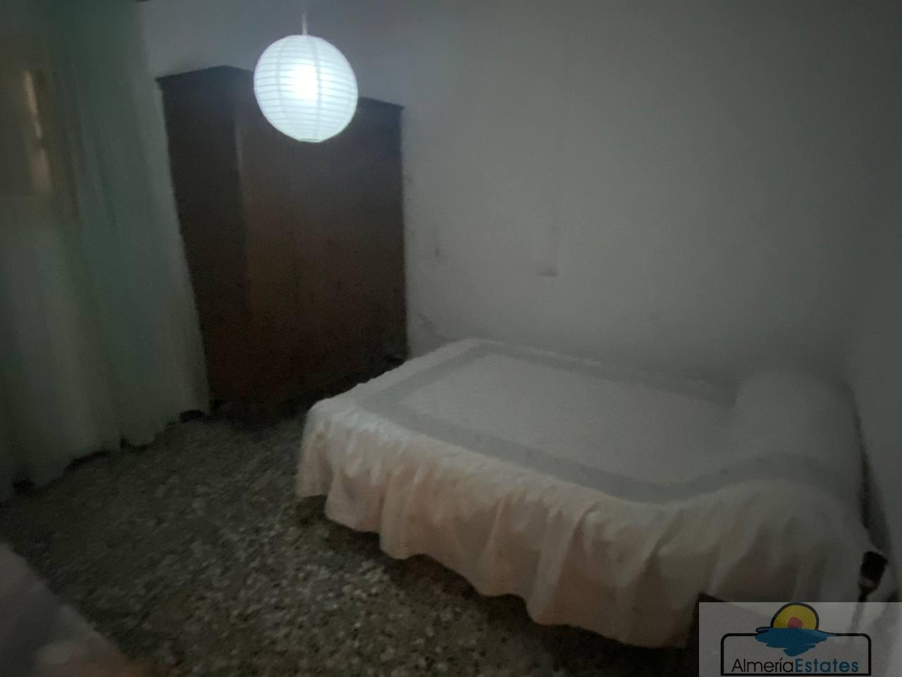 Venta de casa en Purchena
