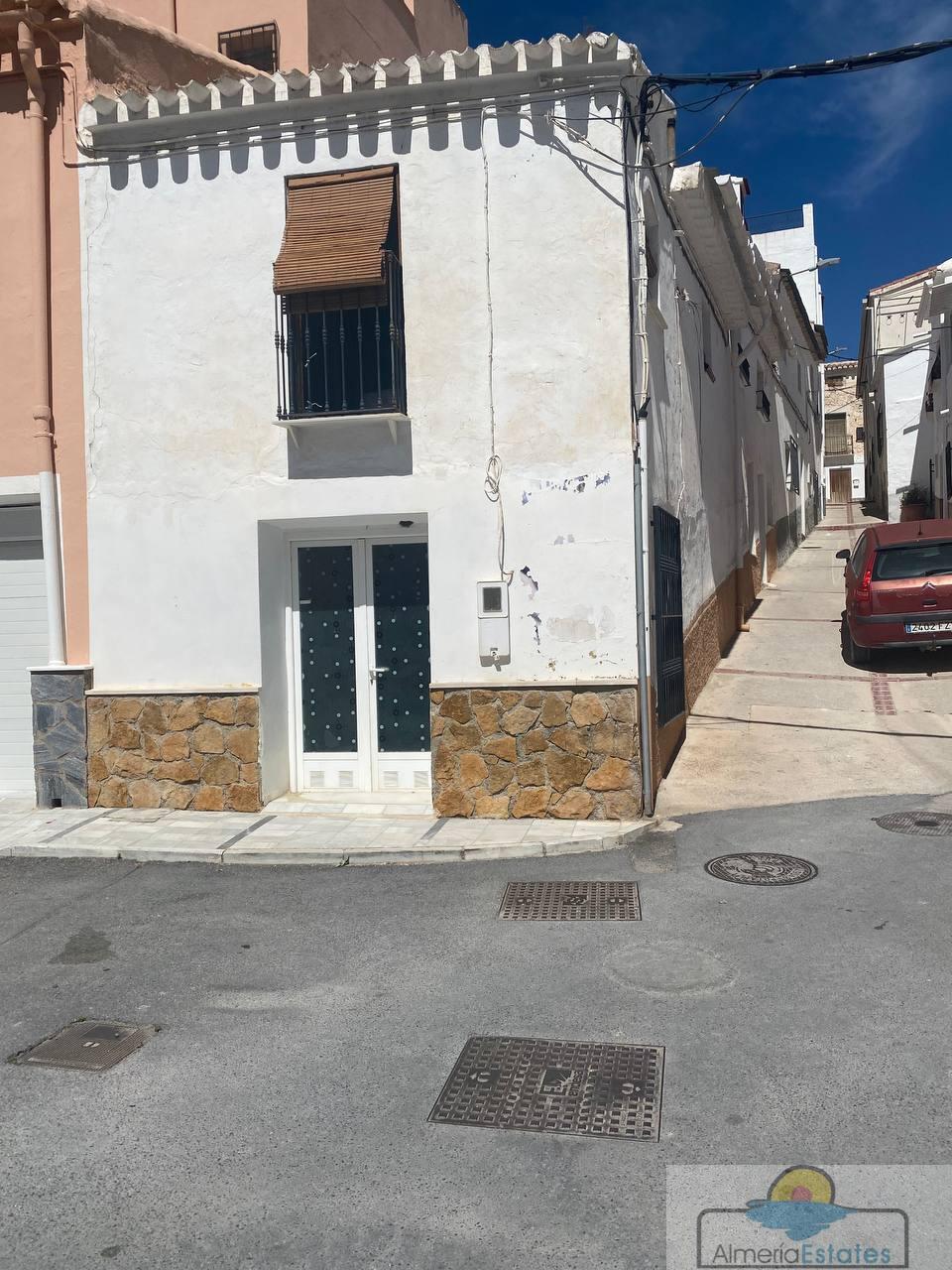 Venta de casa en Purchena