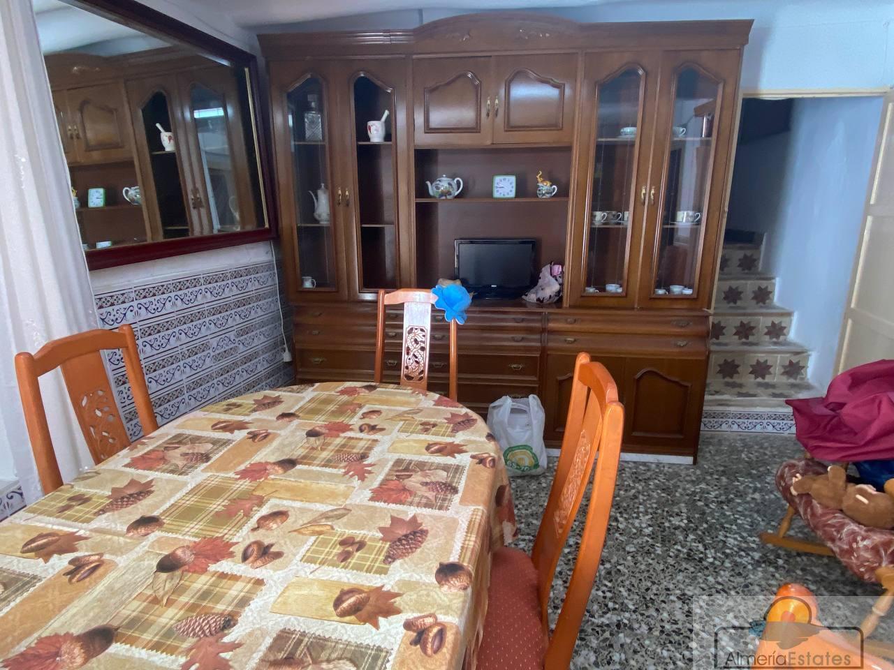Venta de casa en Purchena