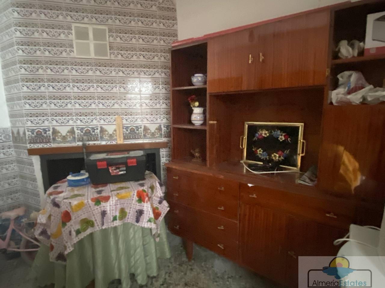 Venta de casa en Purchena