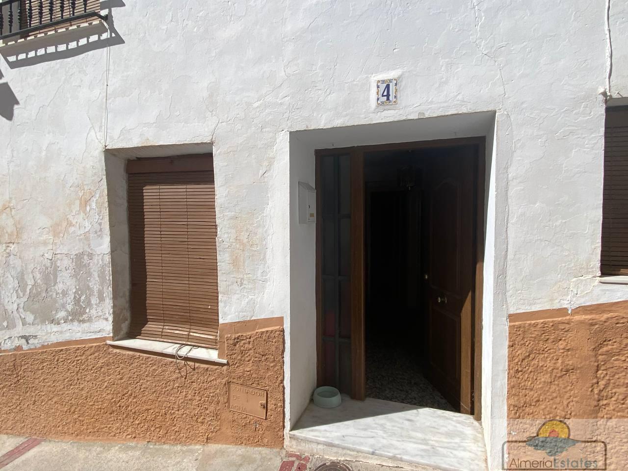 Venta de casa en Purchena