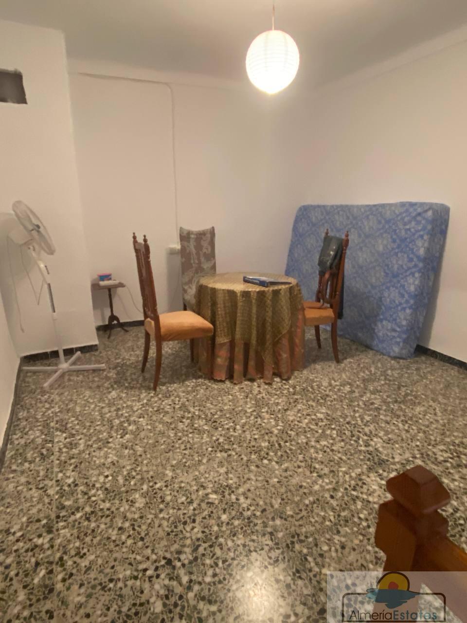 Venta de casa en Purchena