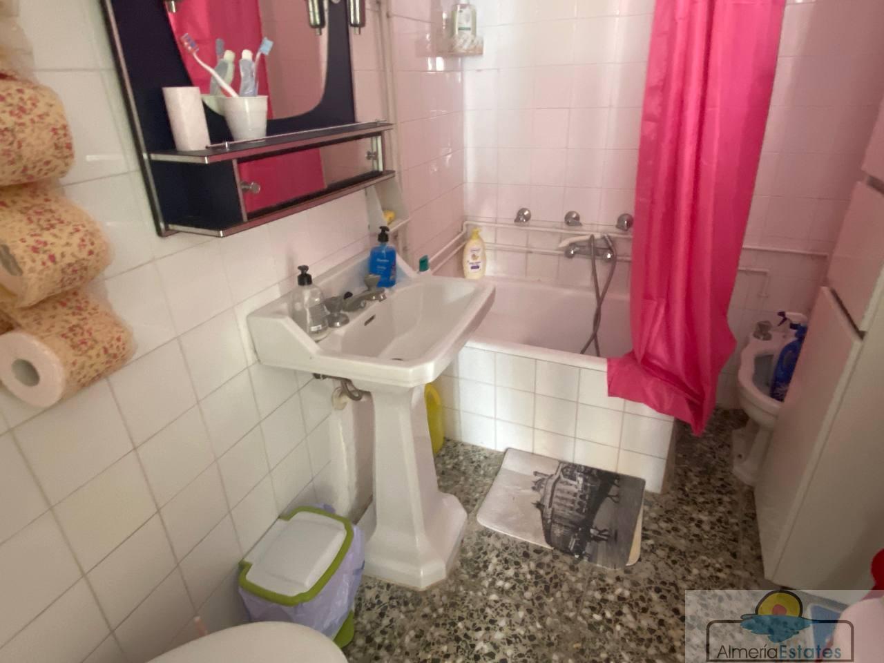 Venta de casa en Purchena