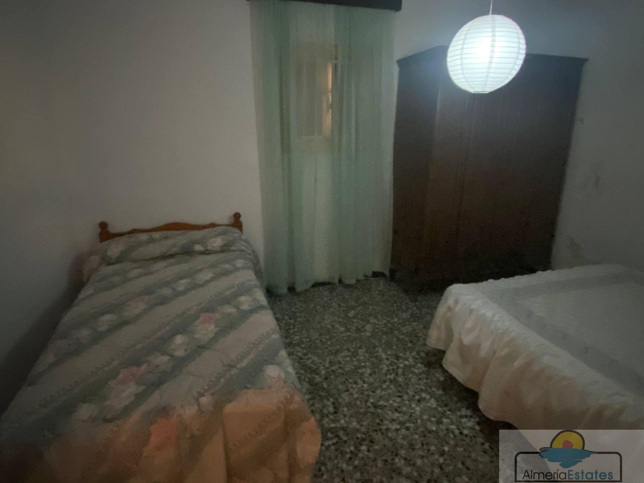 Venta de casa en Purchena