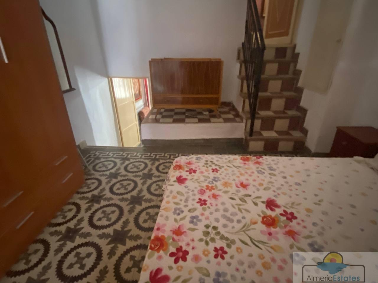 Venta de casa en Purchena