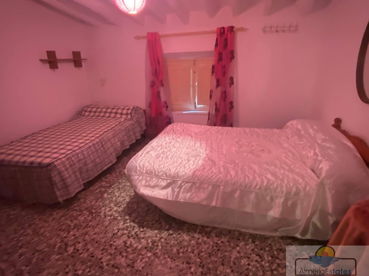 Venta de casa en Purchena