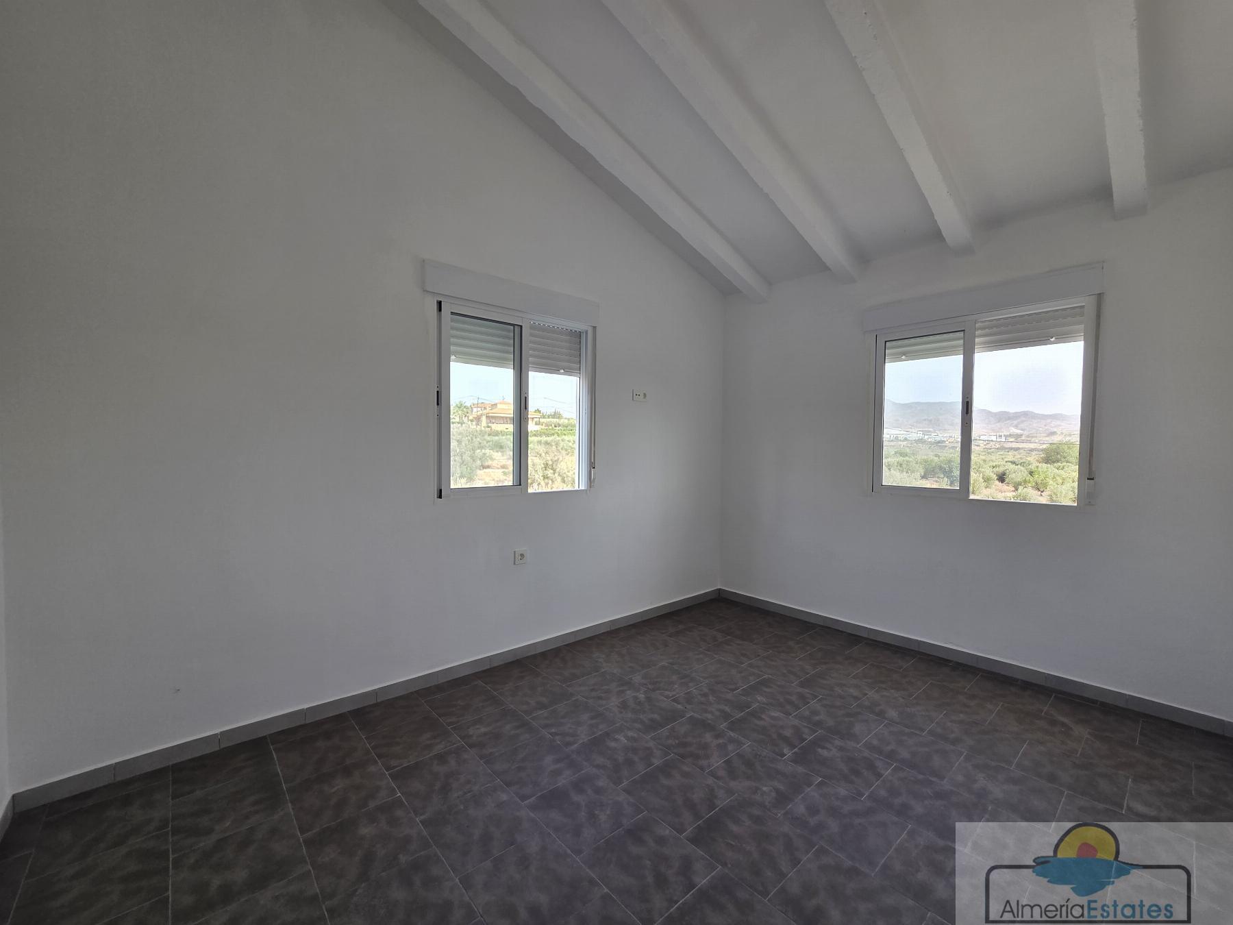 Venta de villa en Cantoria