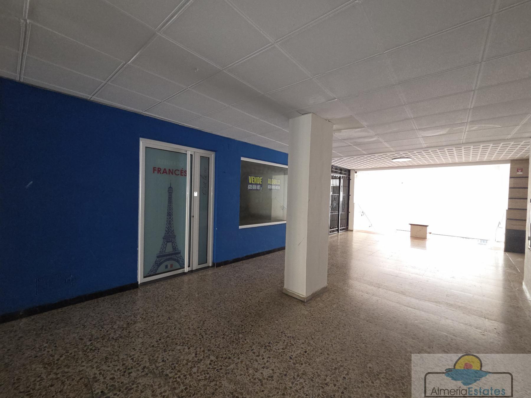 Venta de local en Albox
