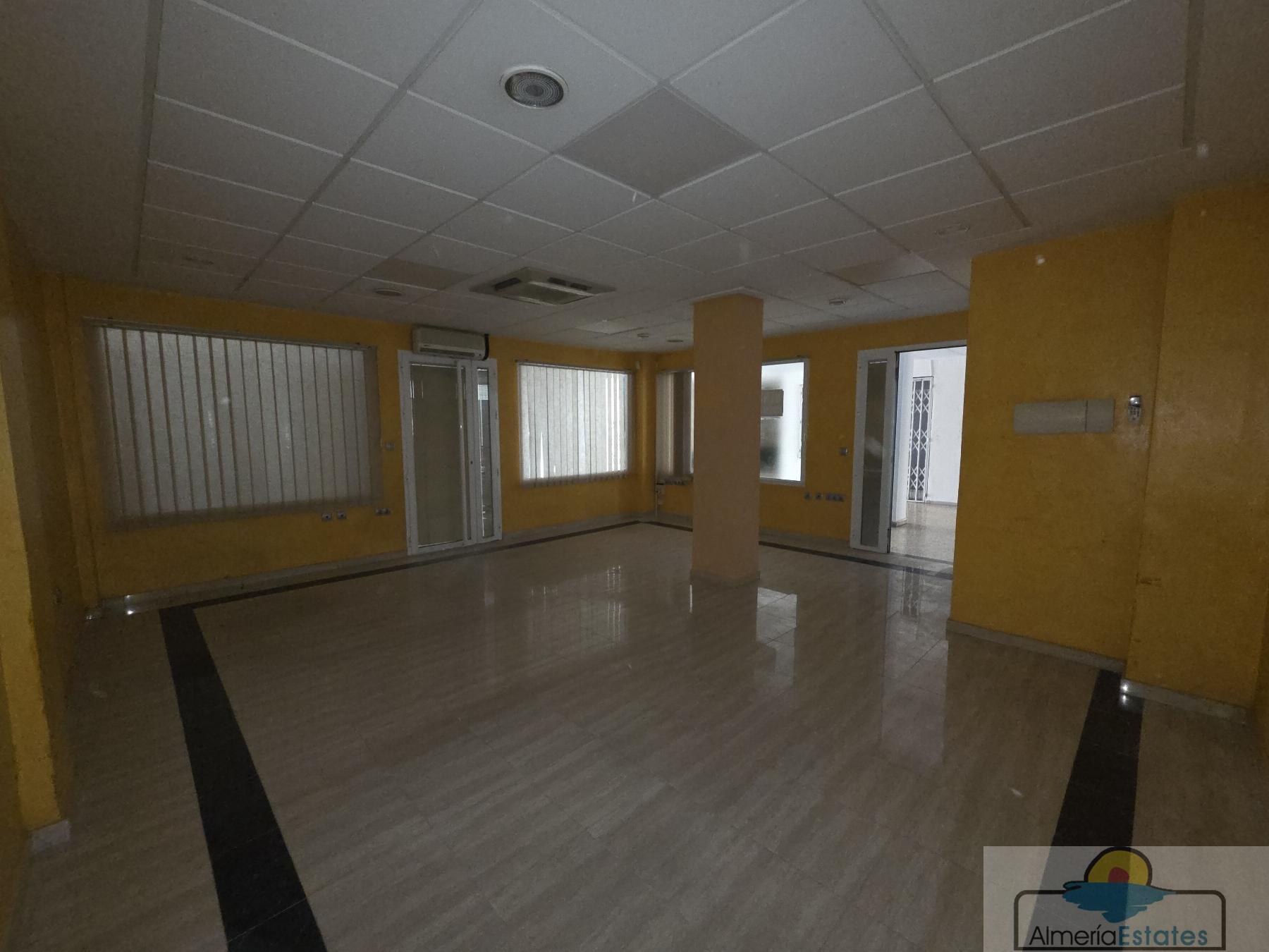 Venta de local en Albox