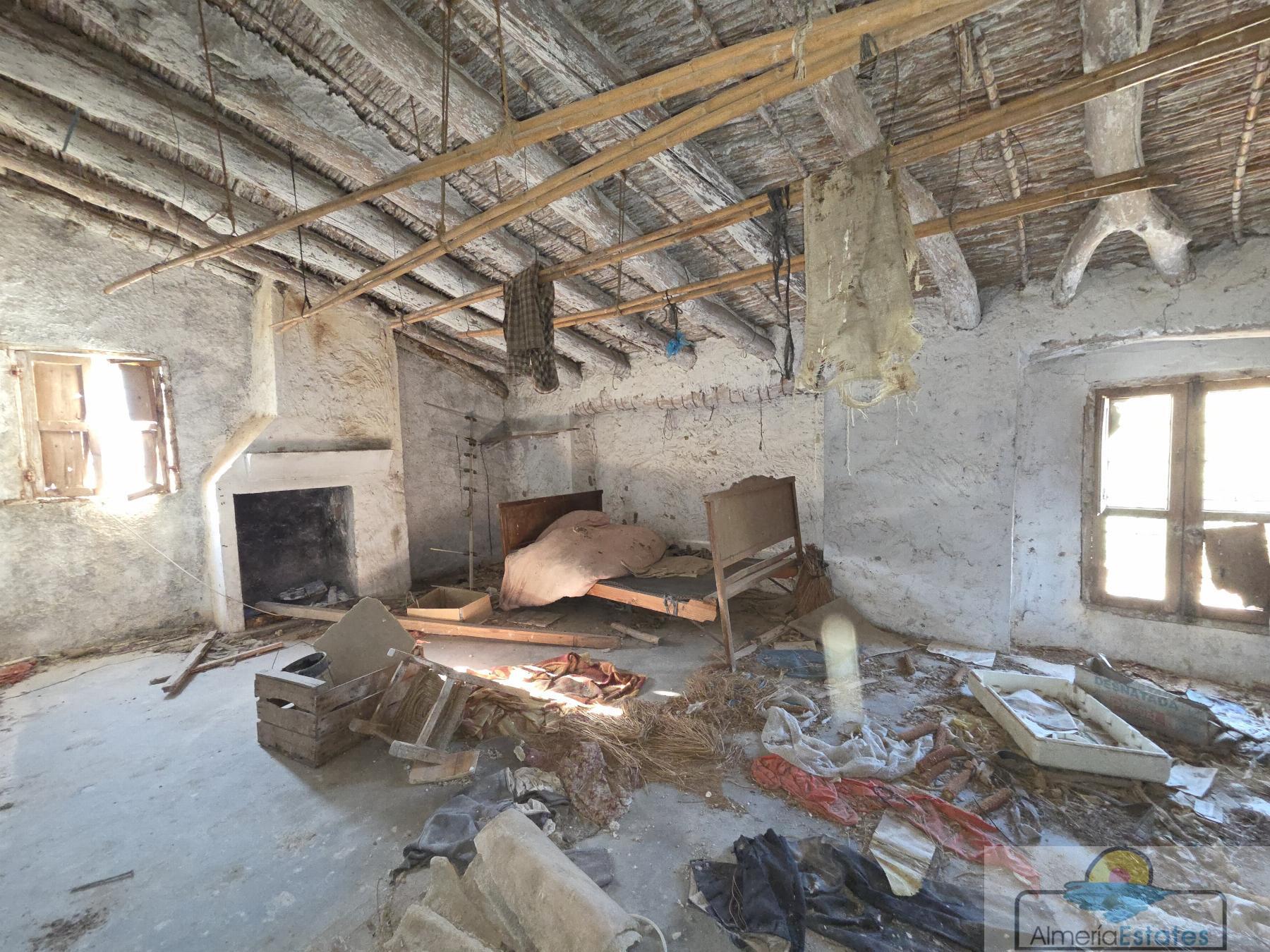 Venta de casa en Cantoria