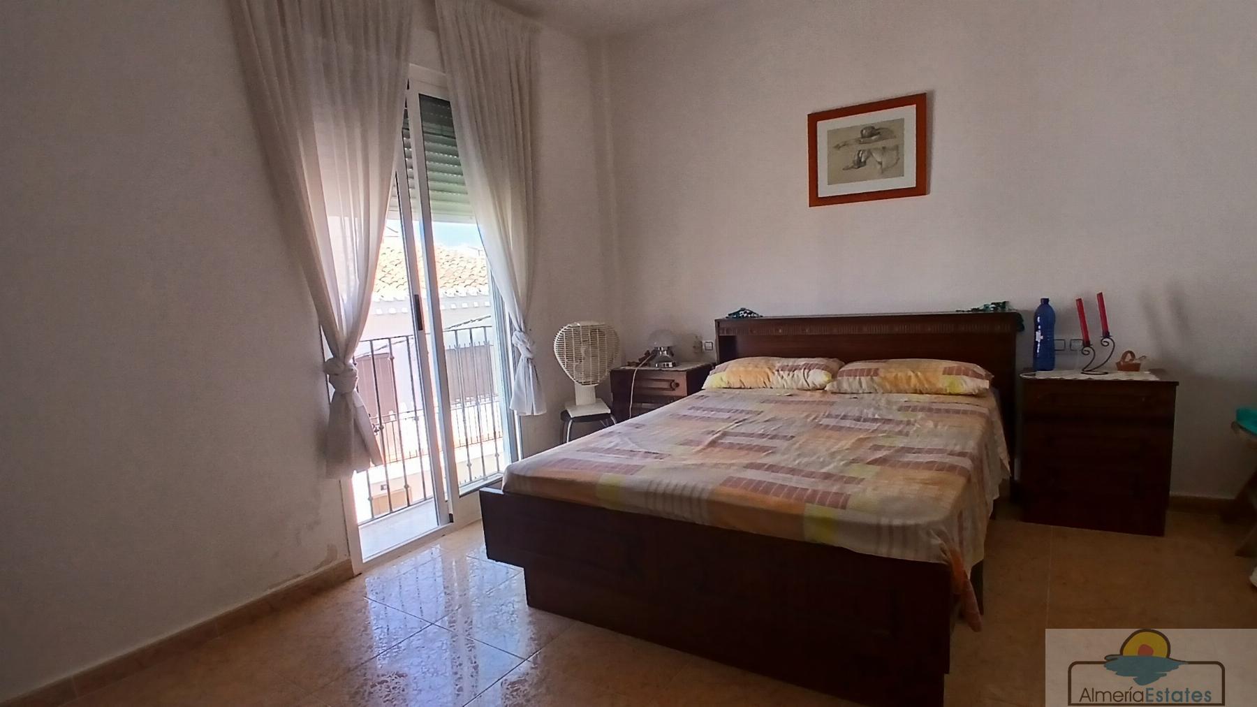Venta de casa en Taberno