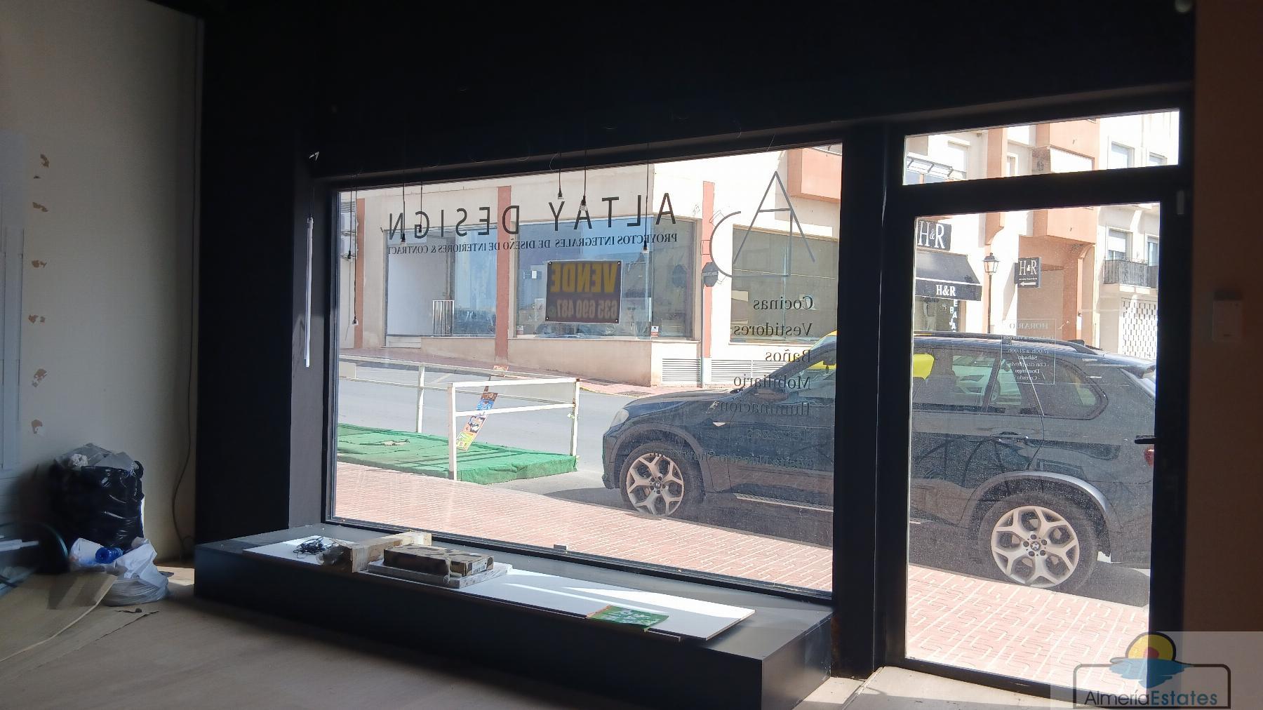 Venta de local en Albox