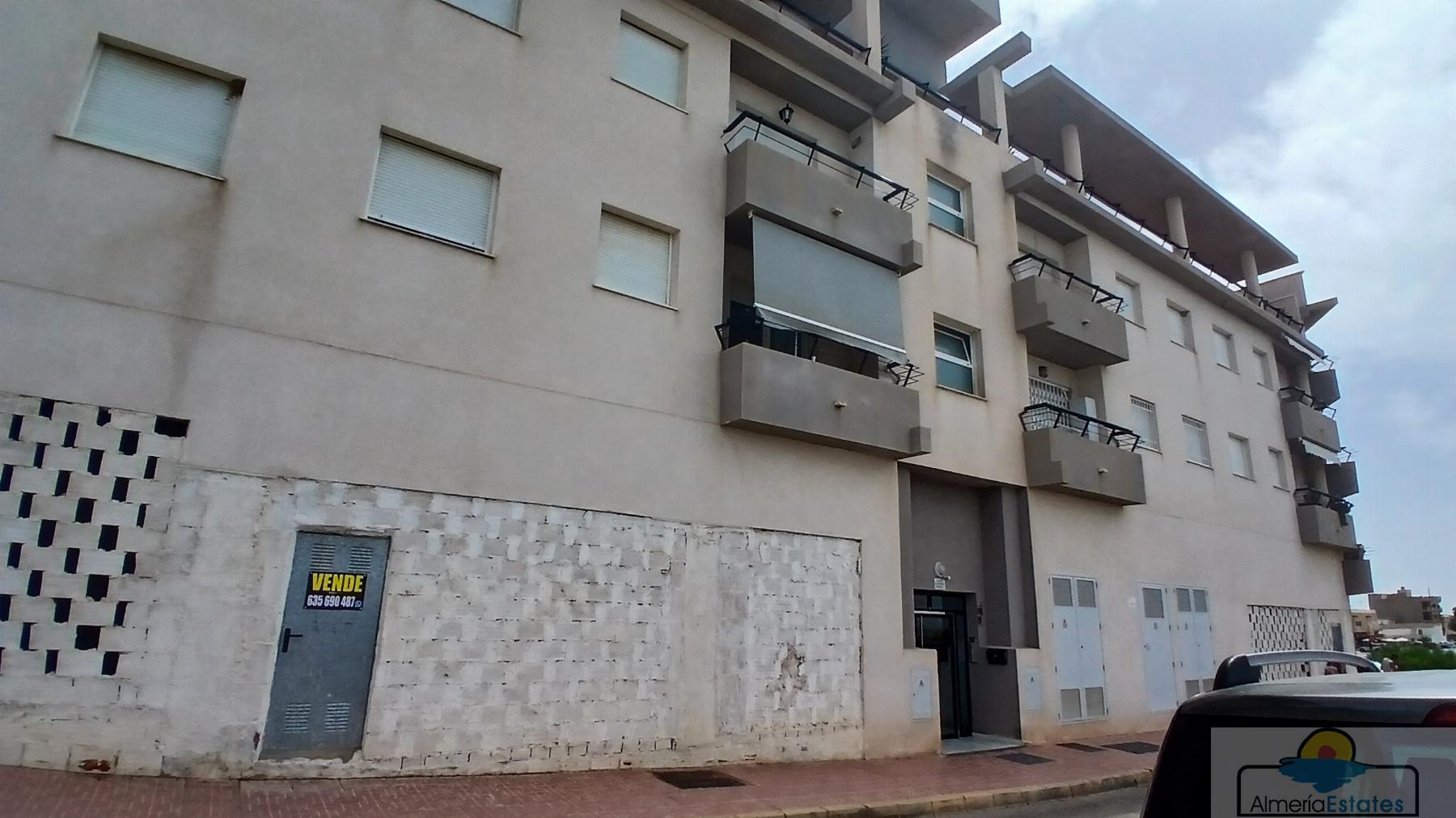 Venta de local en Albox