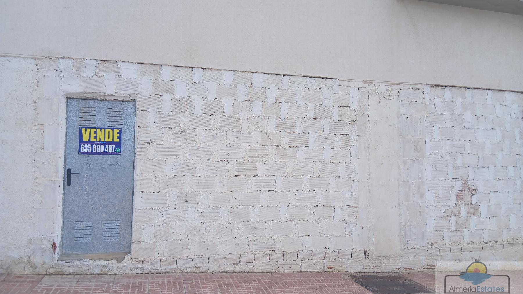 Venta de local en Albox