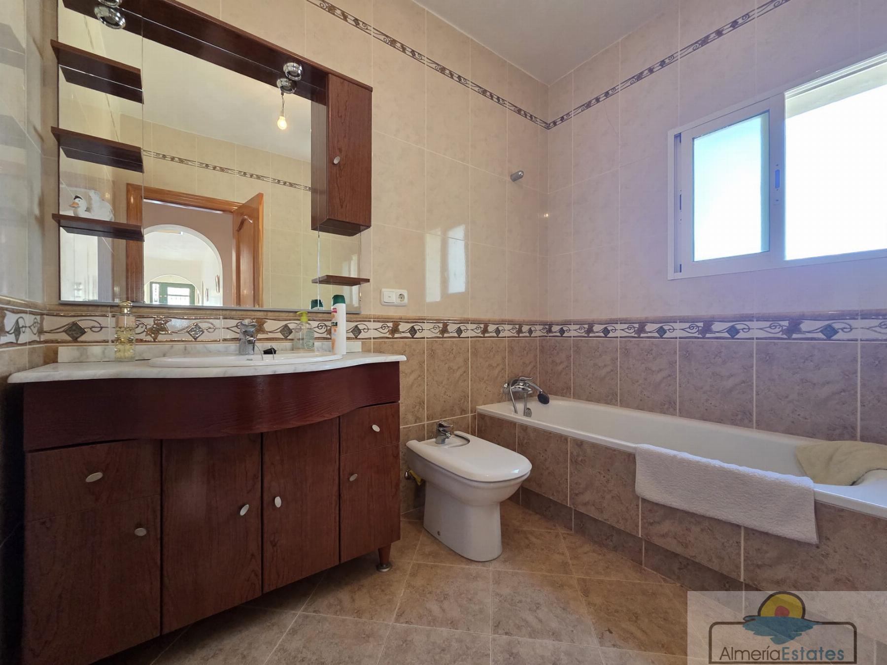 Venta de villa en Cantoria