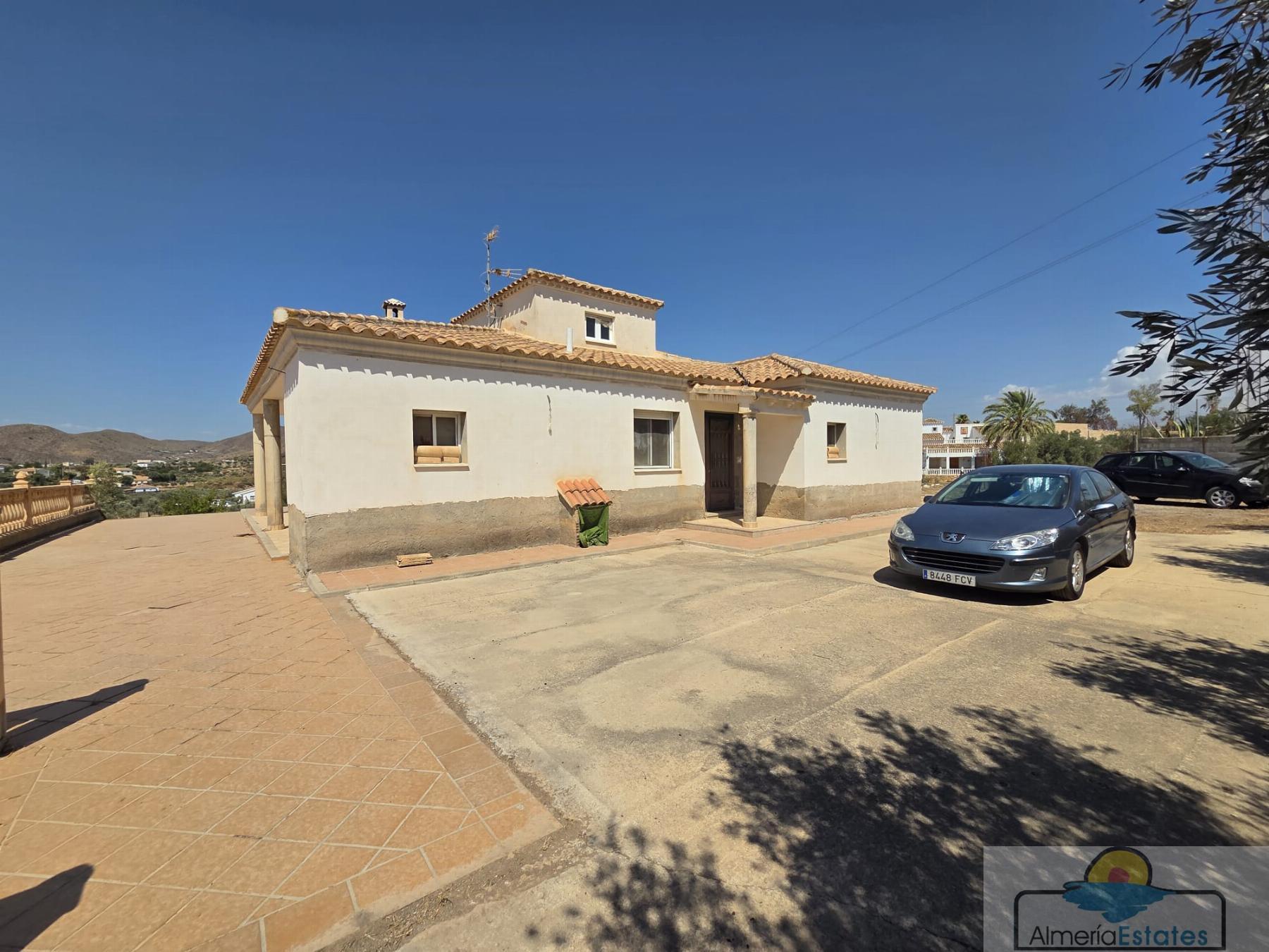 Venta de villa en Cantoria