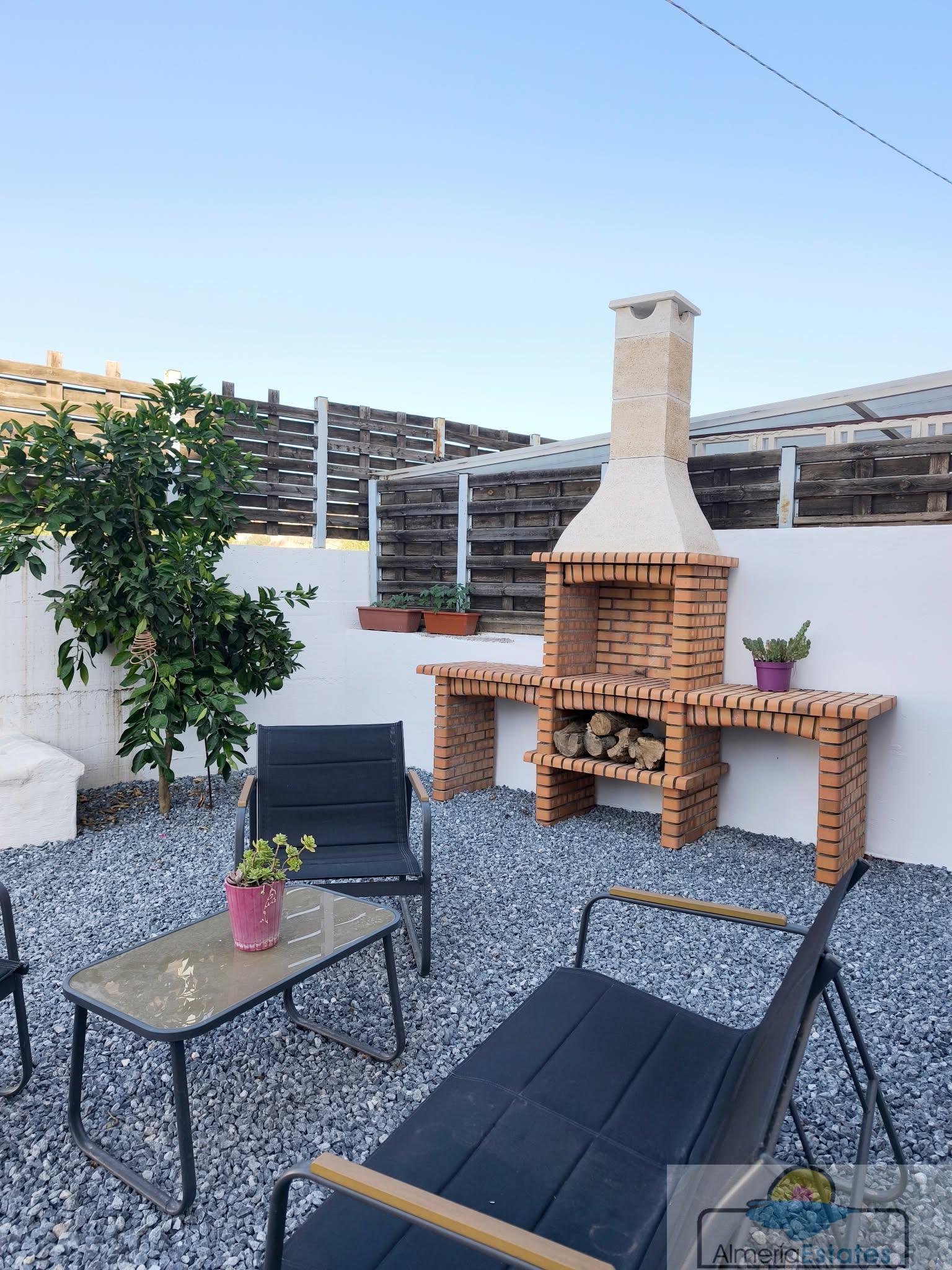 Venta de casa en Zurgena