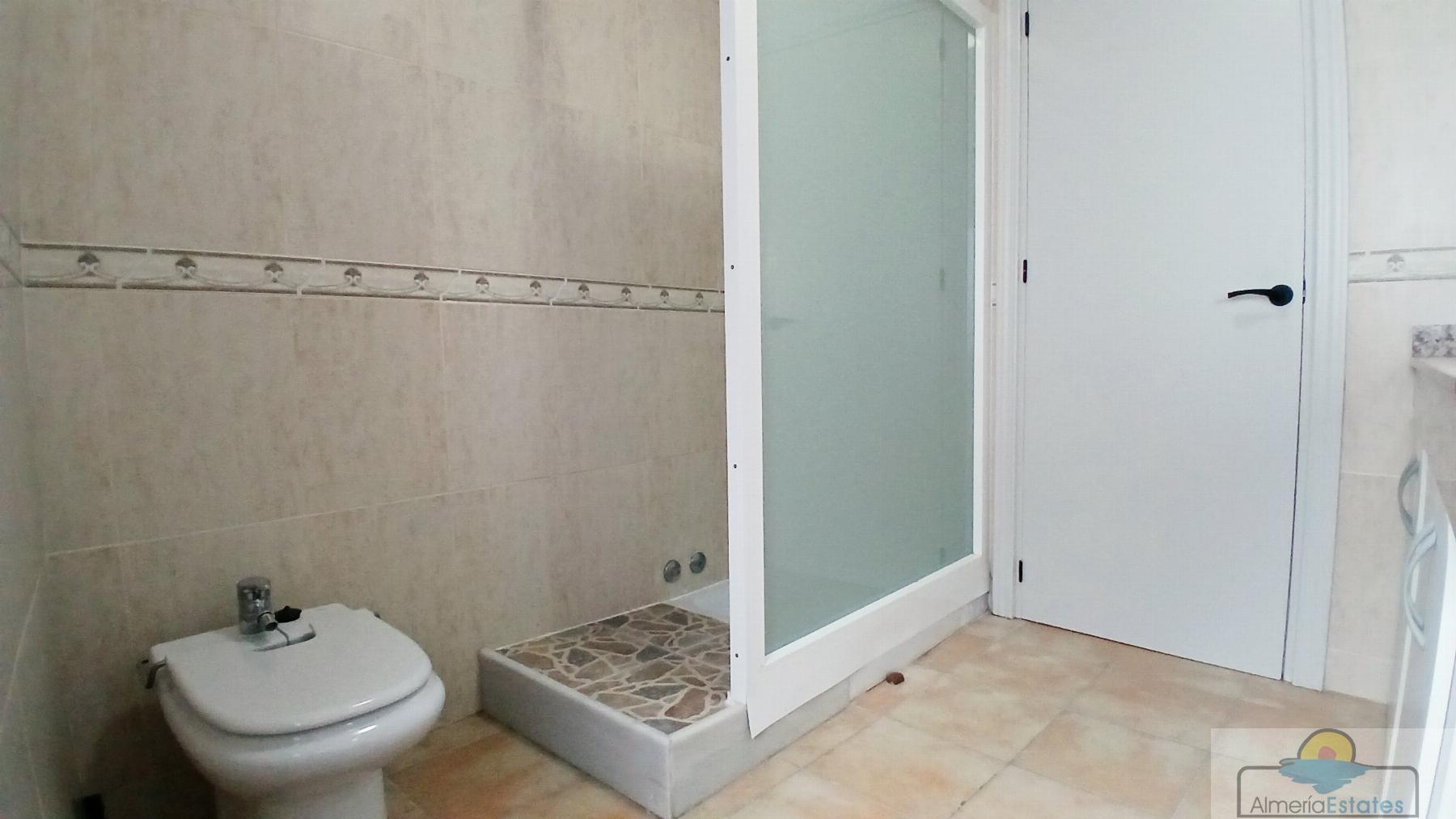 Venta de casa en Somontín