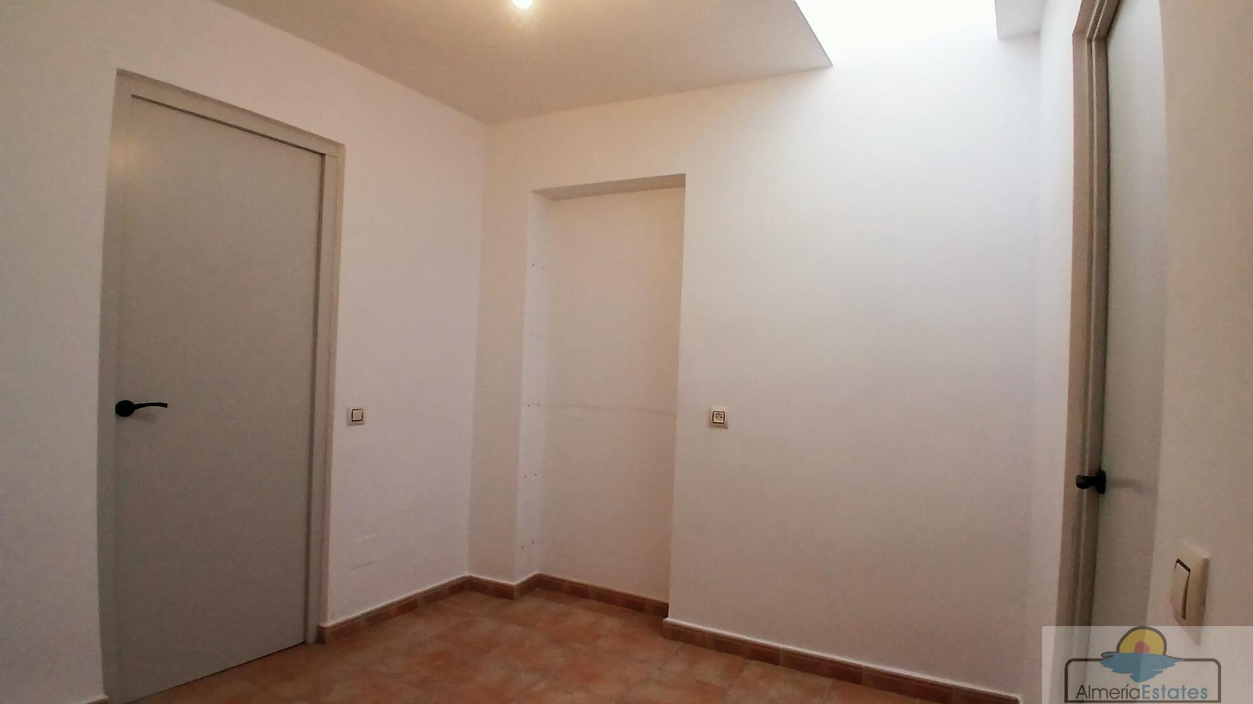 Venta de casa en Somontín