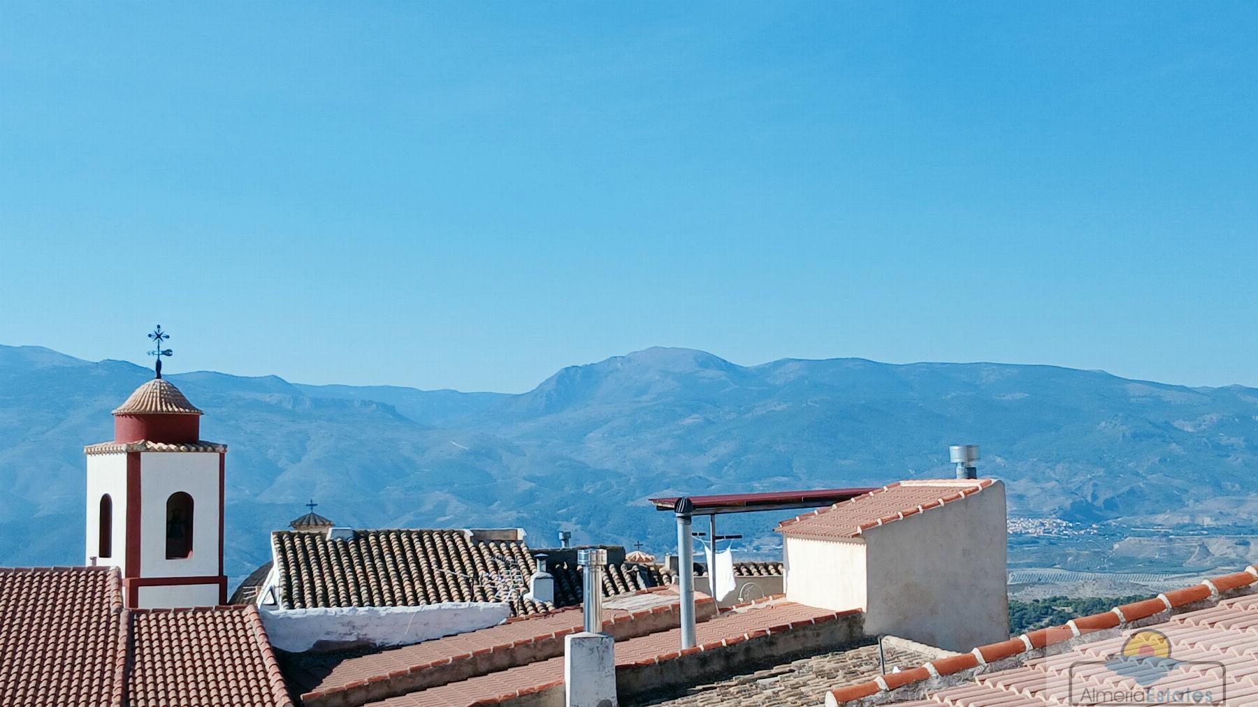 Venta de casa en Somontín