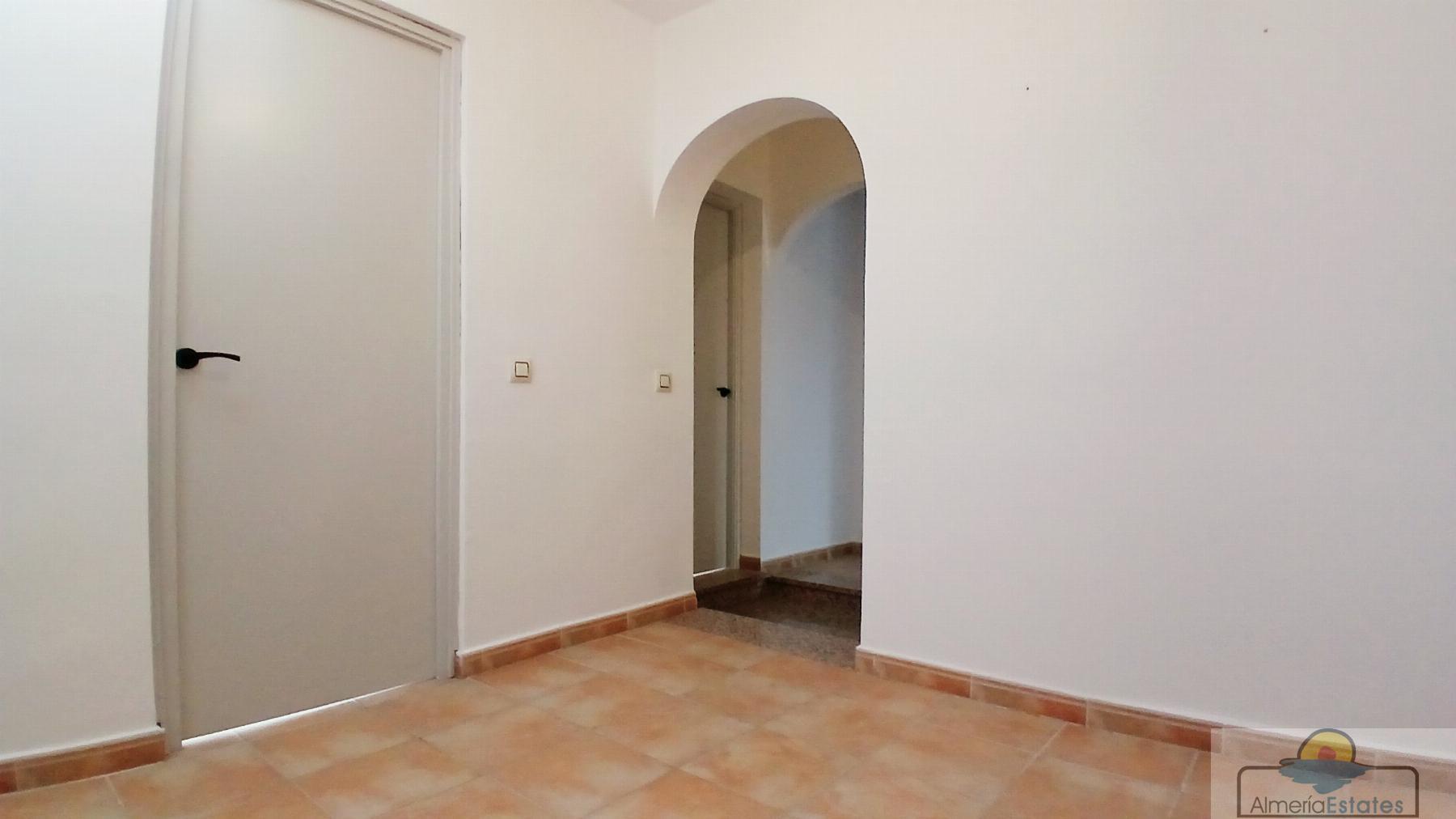 Venta de casa en Somontín