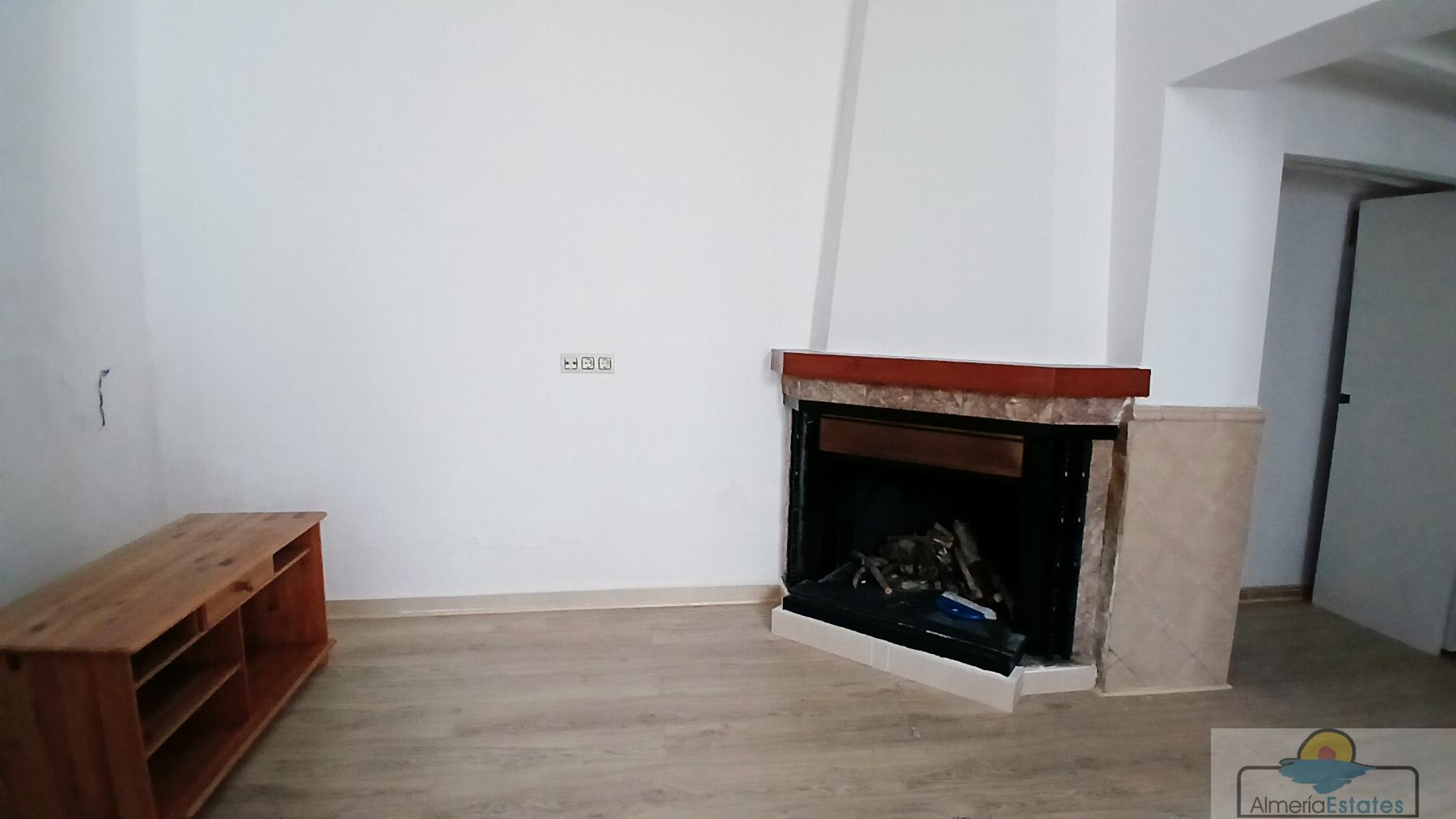 Venta de casa en Somontín