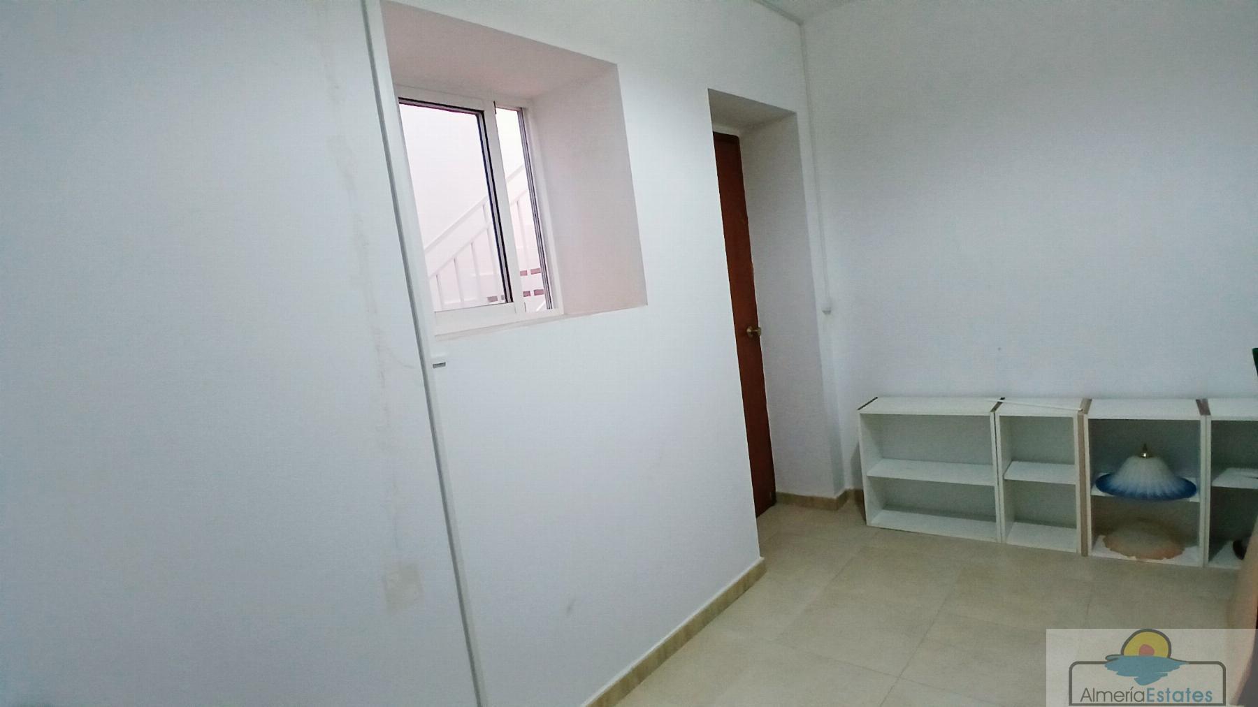 Venta de casa en Somontín